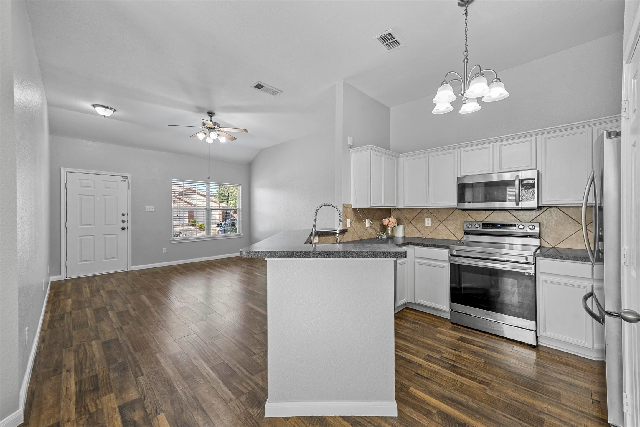 832 Walnut Street