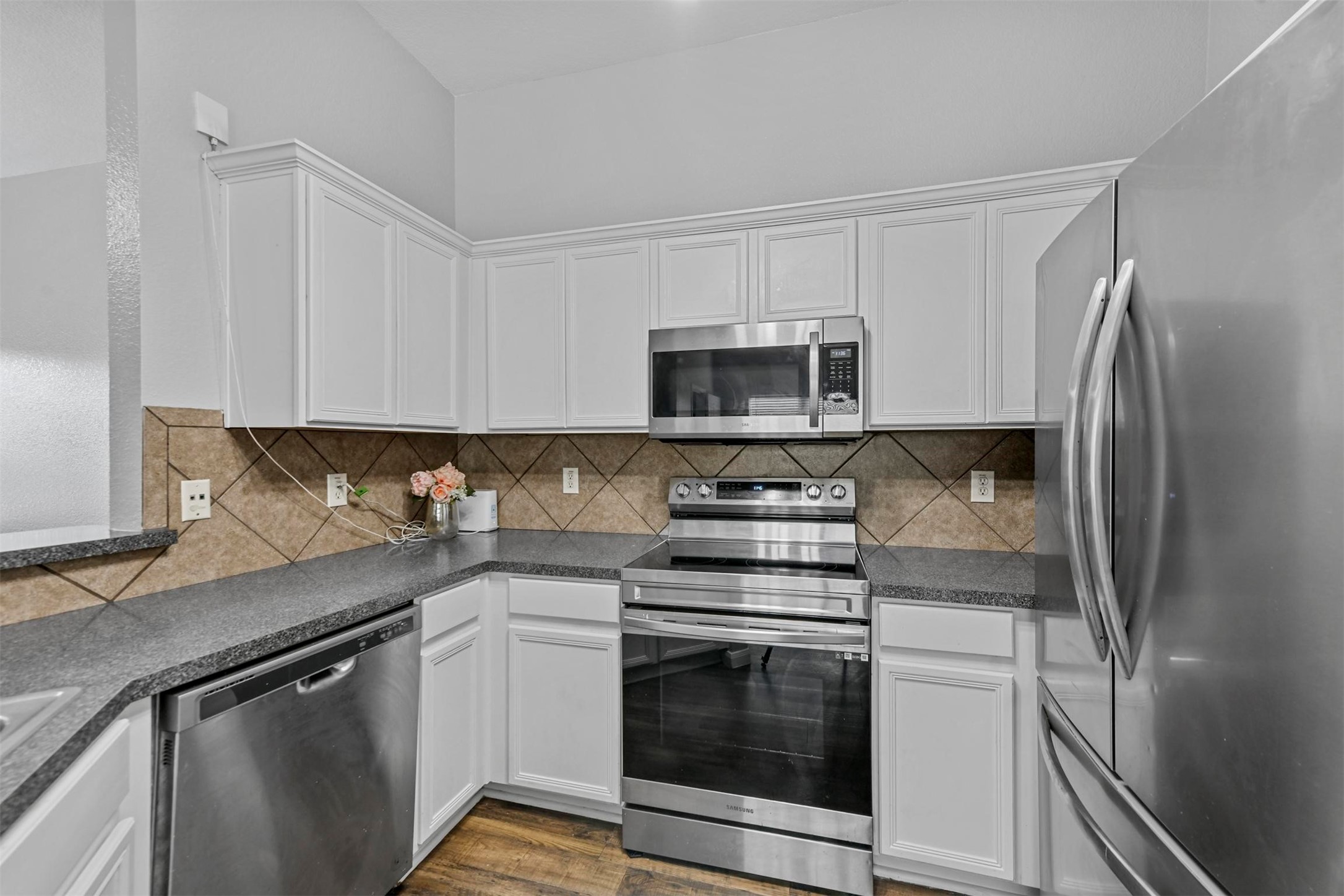 832 Walnut Street