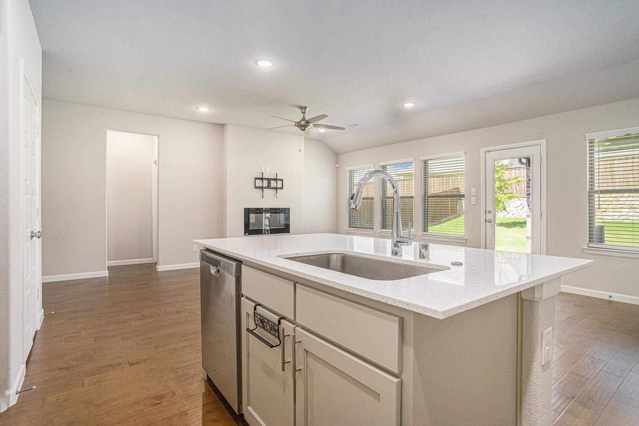 5528 Santa Elena Court
