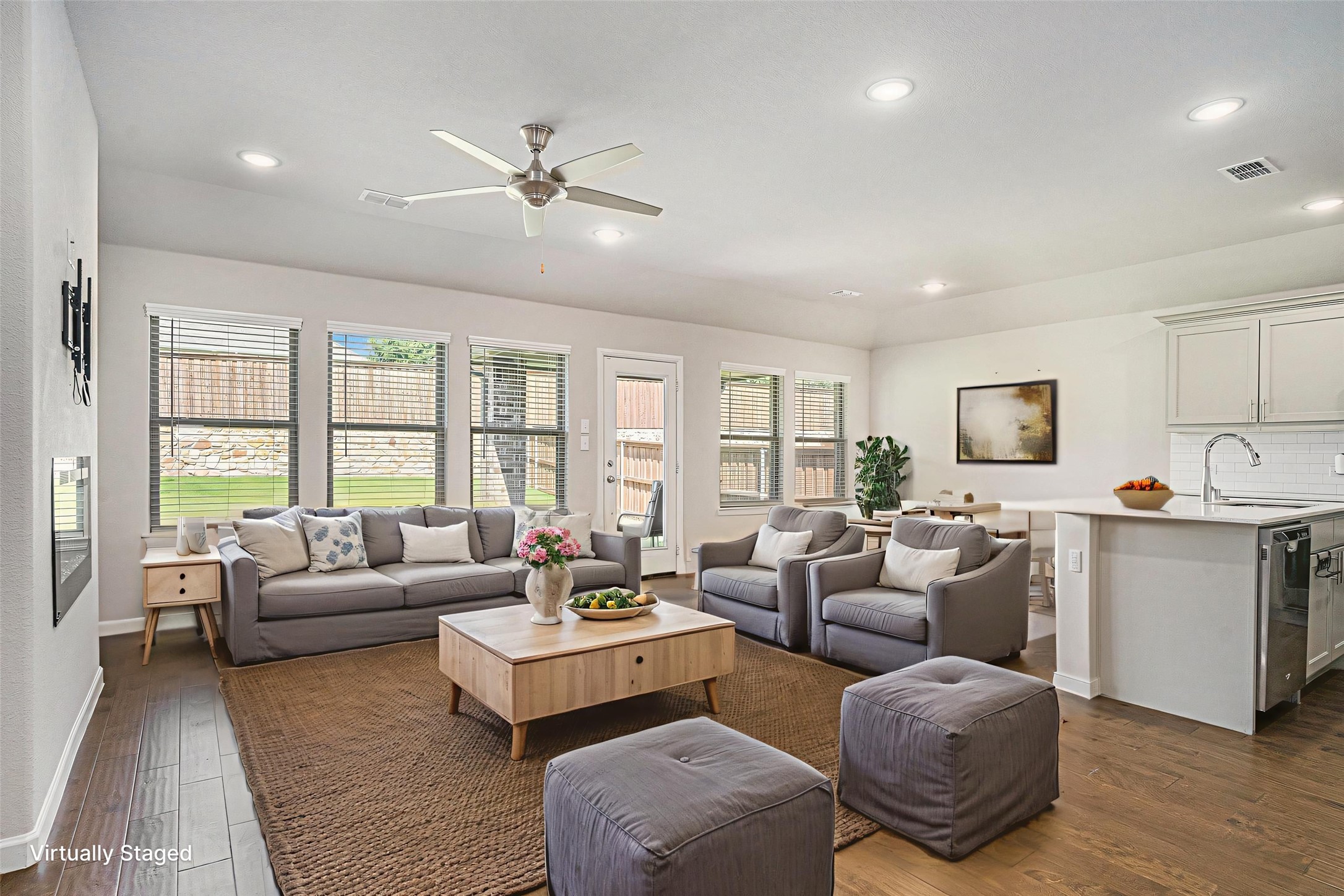 5528 Santa Elena Court