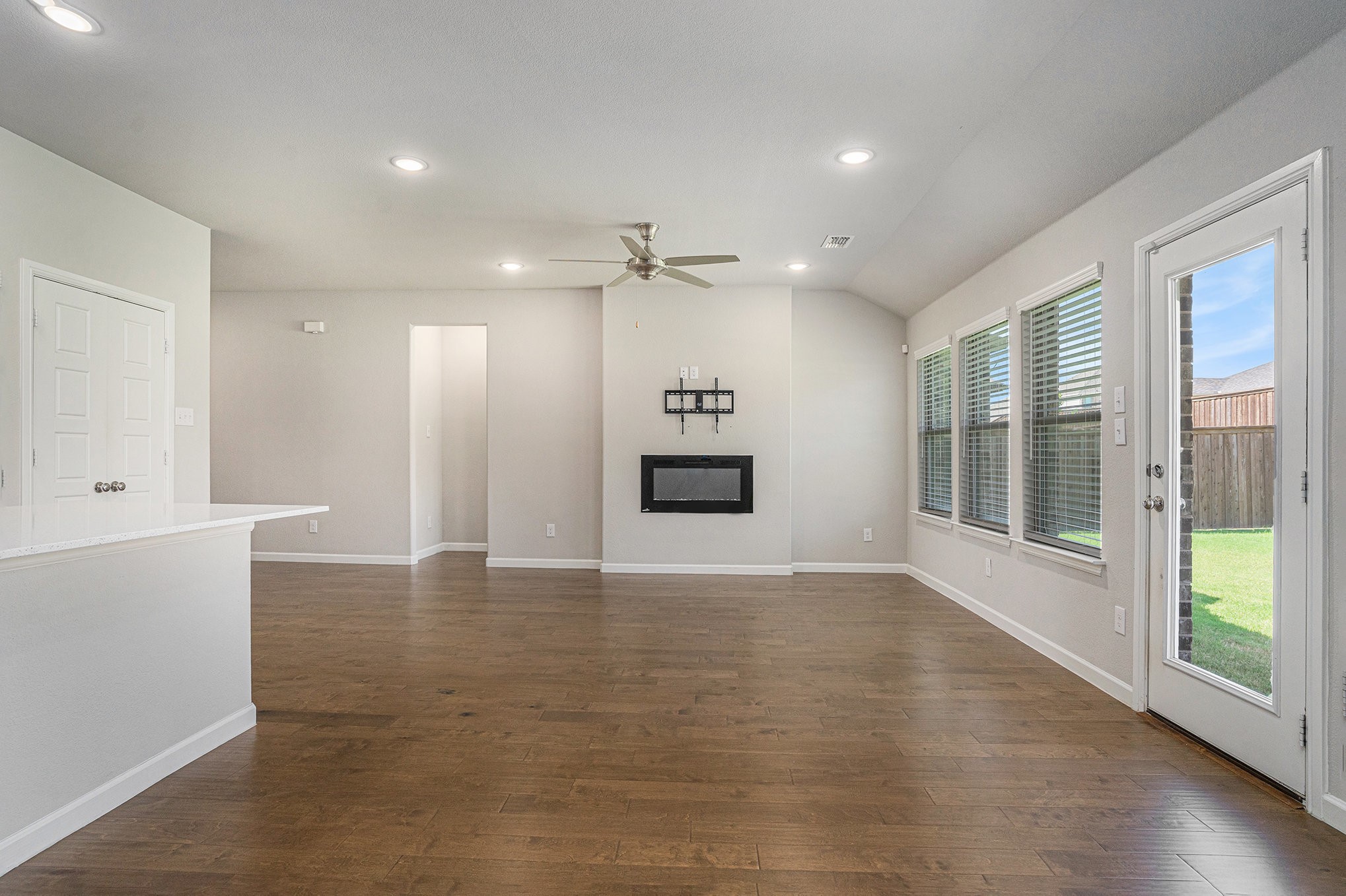 5528 Santa Elena Court