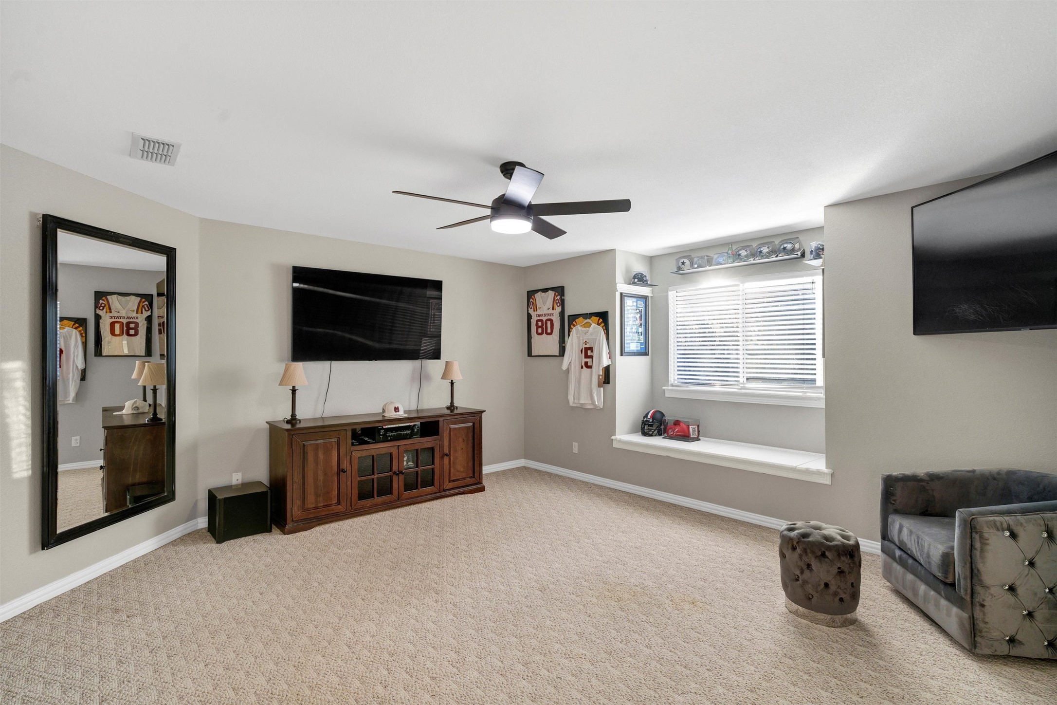 144 Hillside Drive E