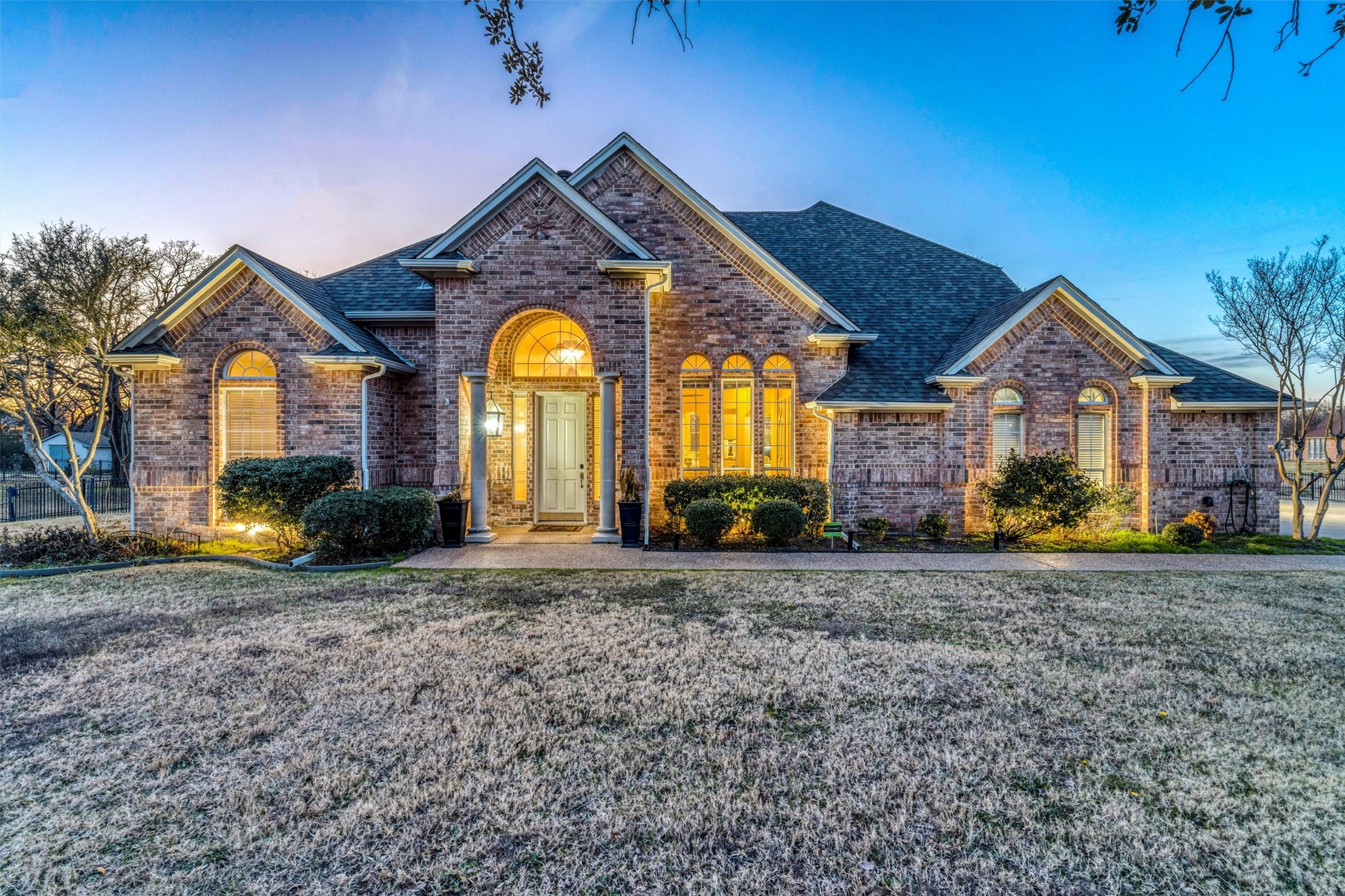 144 Hillside Drive E