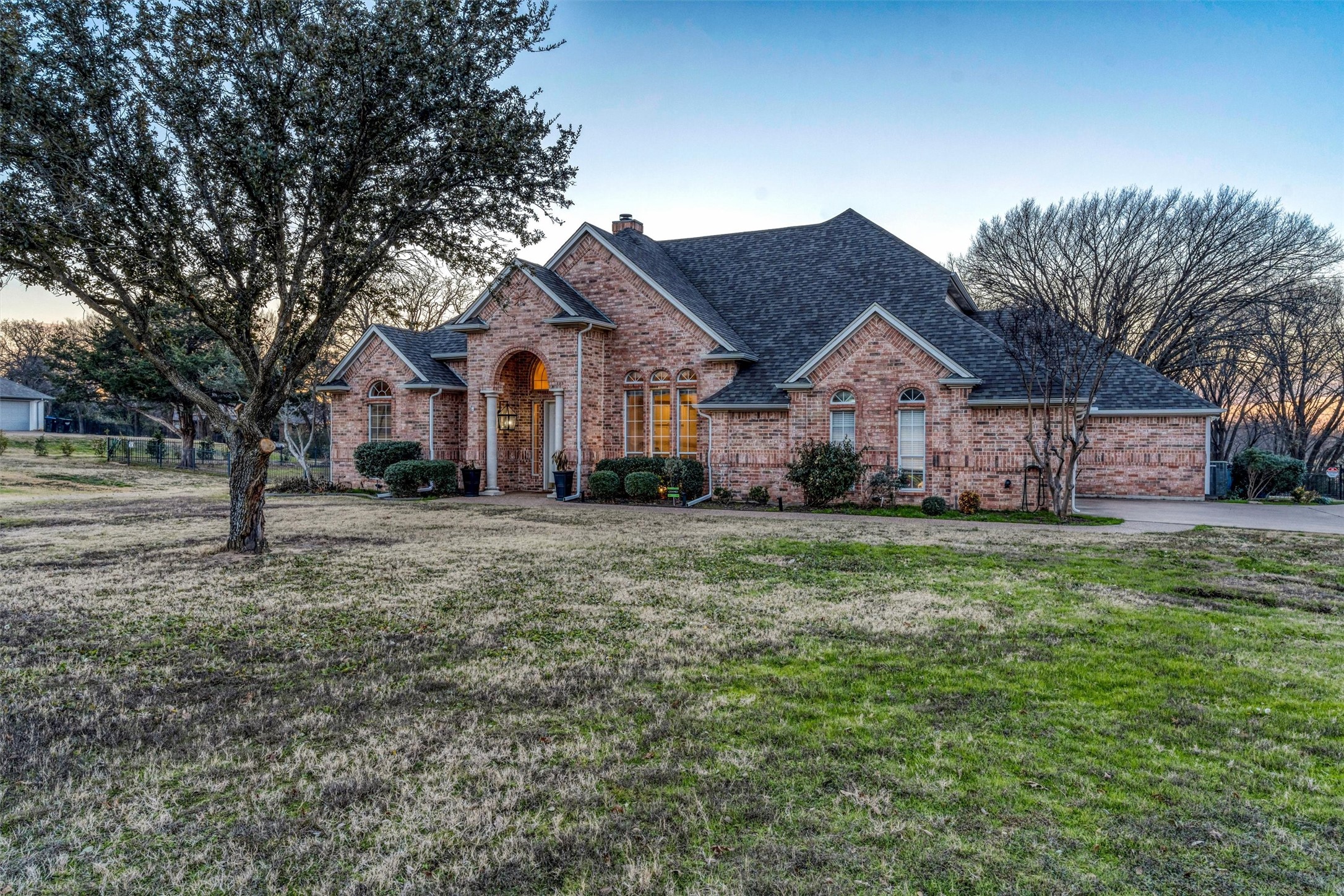 144 Hillside Drive E