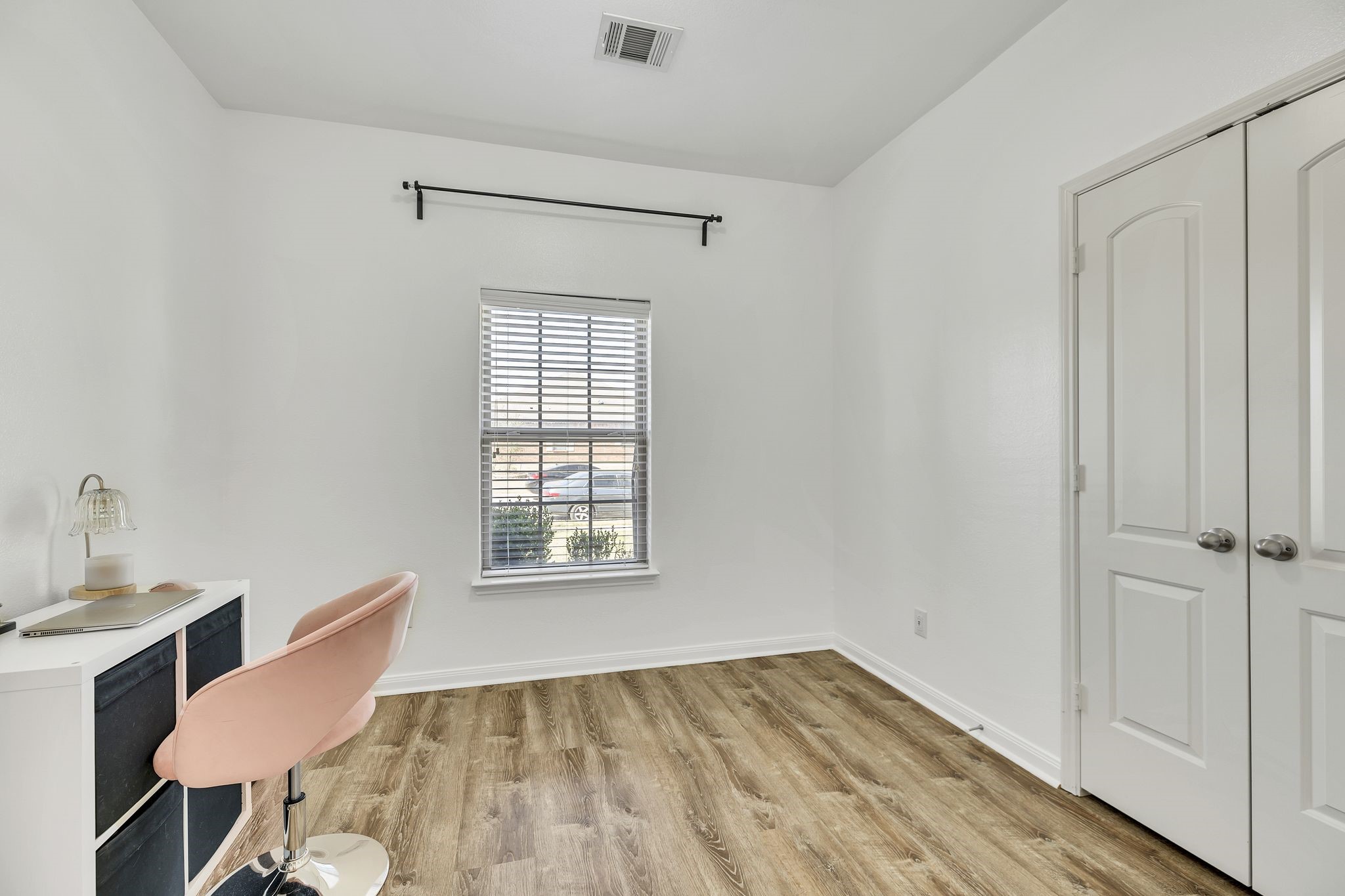 1813 Golden Gate Drive