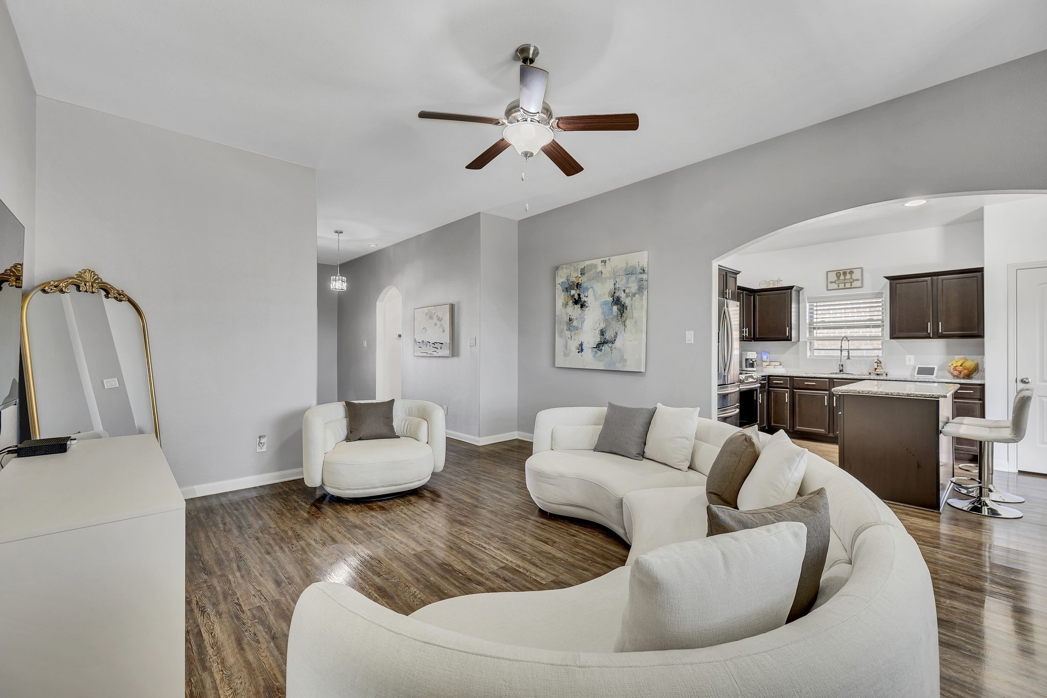 1813 Golden Gate Drive