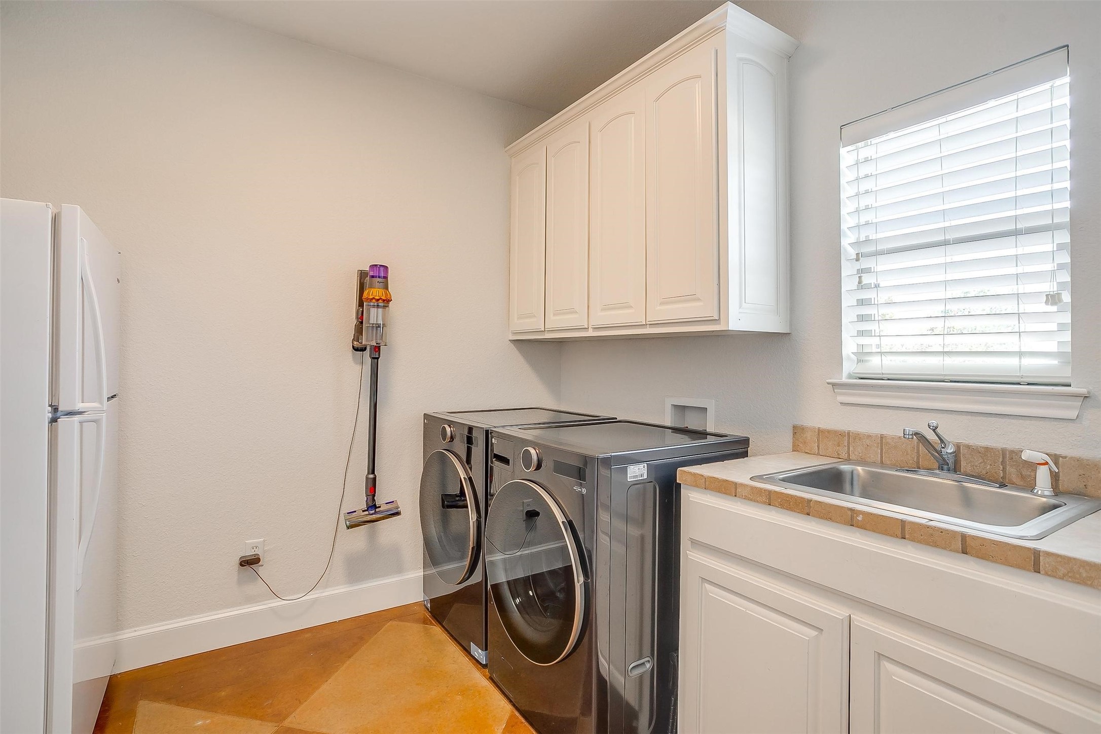 4527 Indian Tree Court