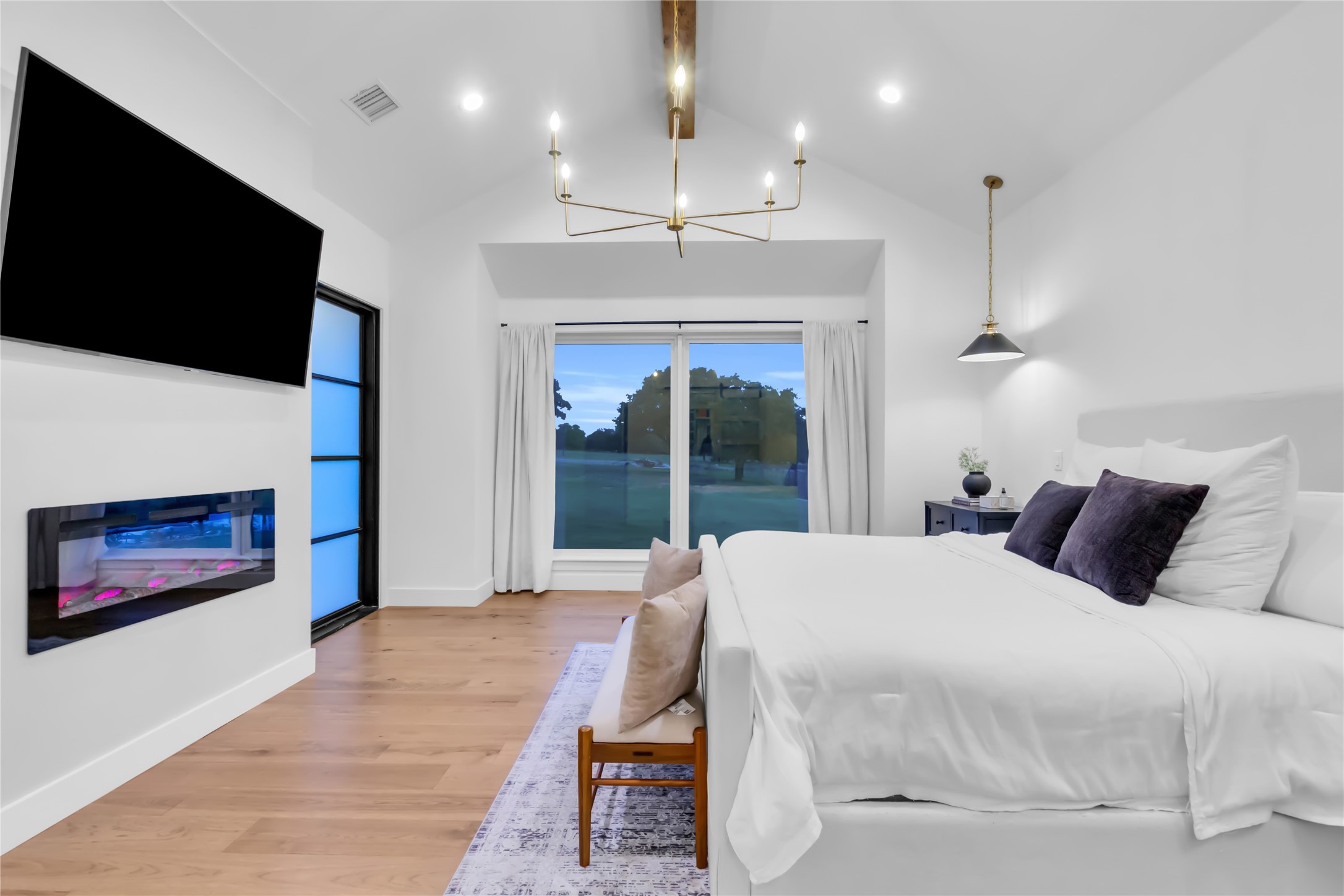 4020 Highland Oaks Lane