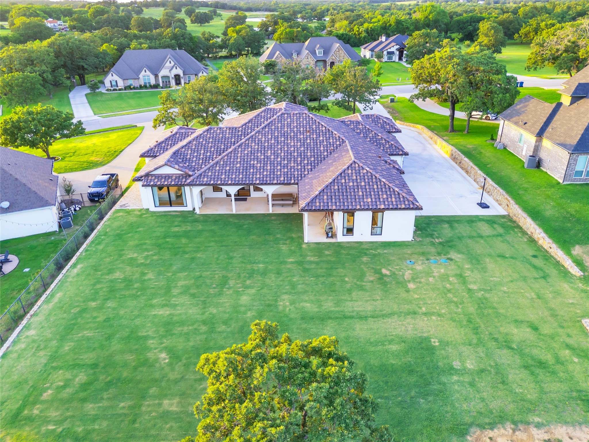 4020 Highland Oaks Lane