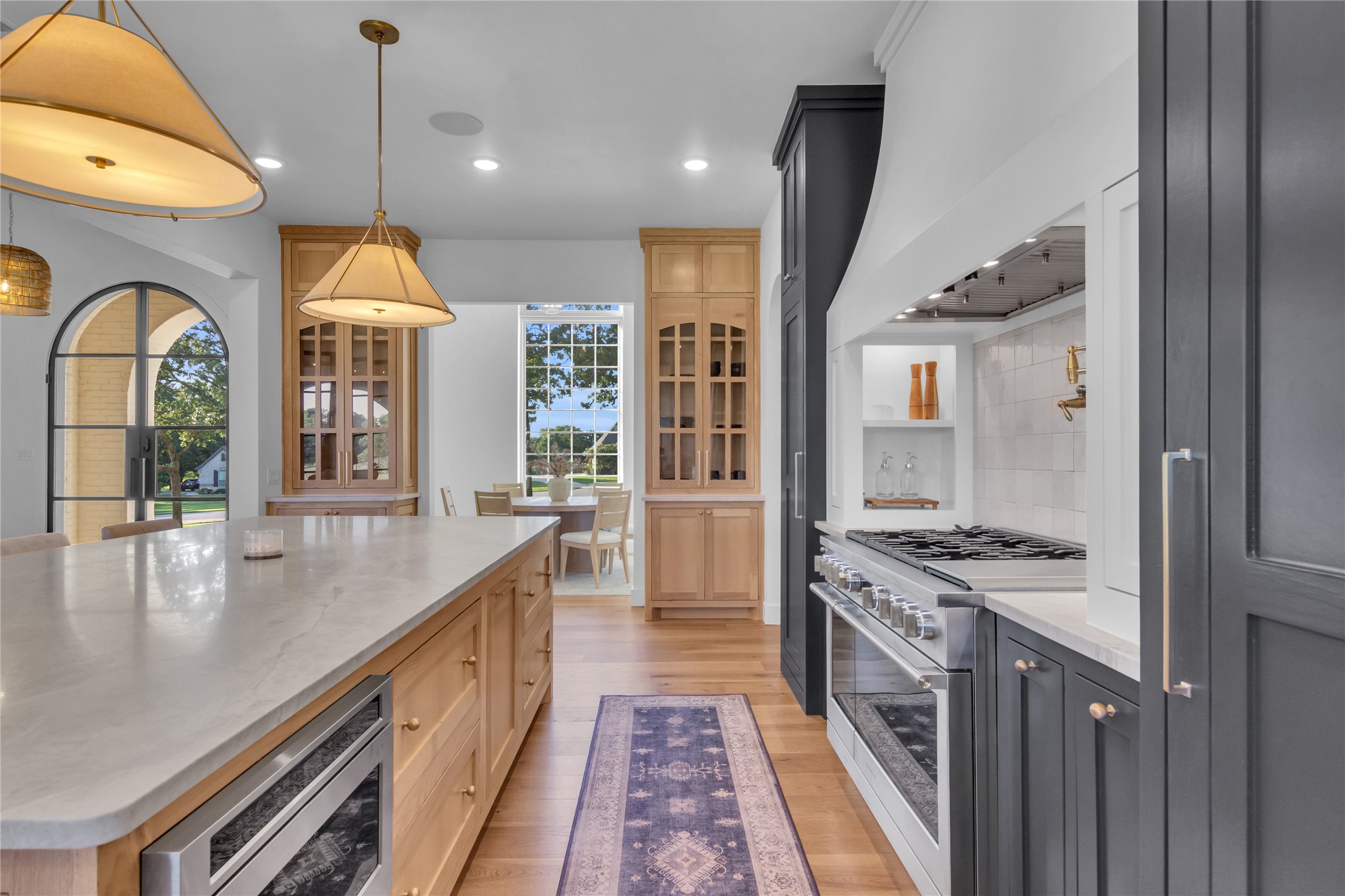 4020 Highland Oaks Lane