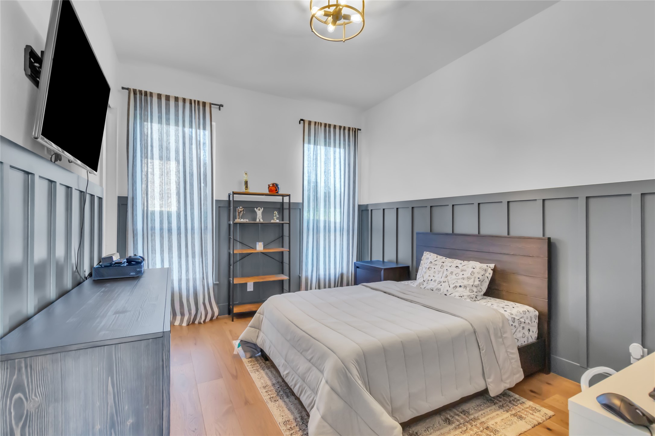 4020 Highland Oaks Lane