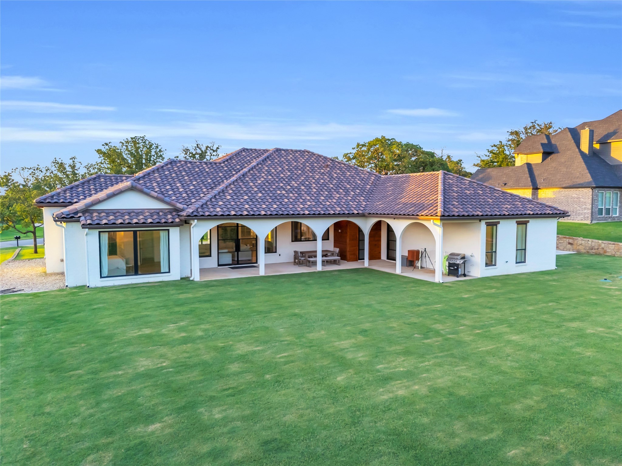 4020 Highland Oaks Lane