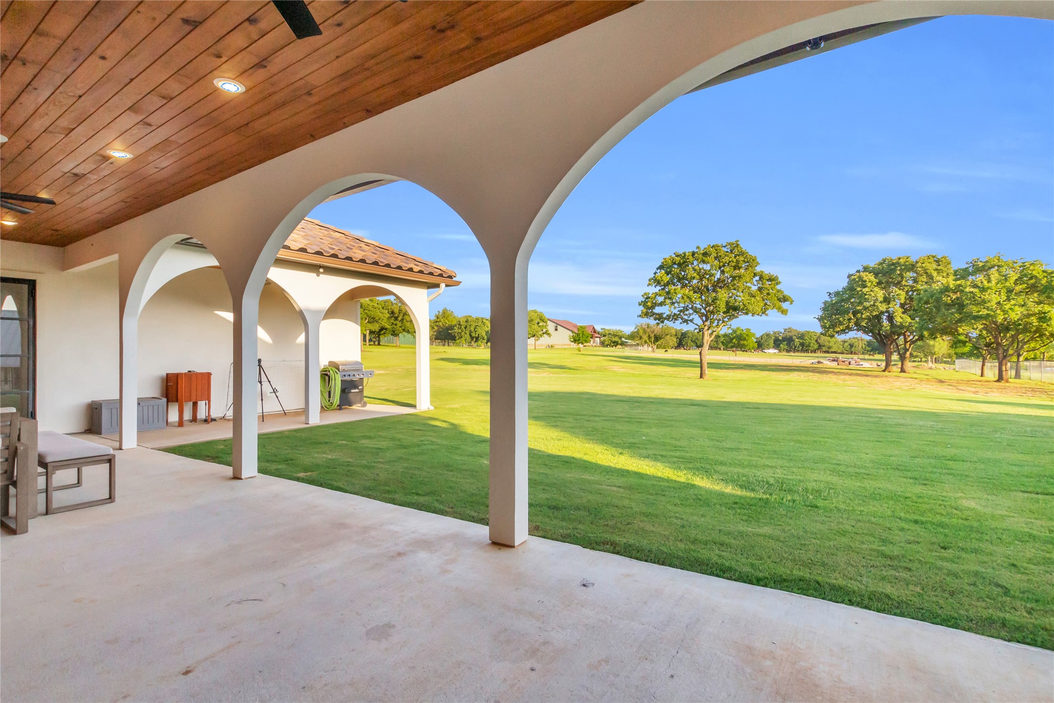 4020 Highland Oaks Lane