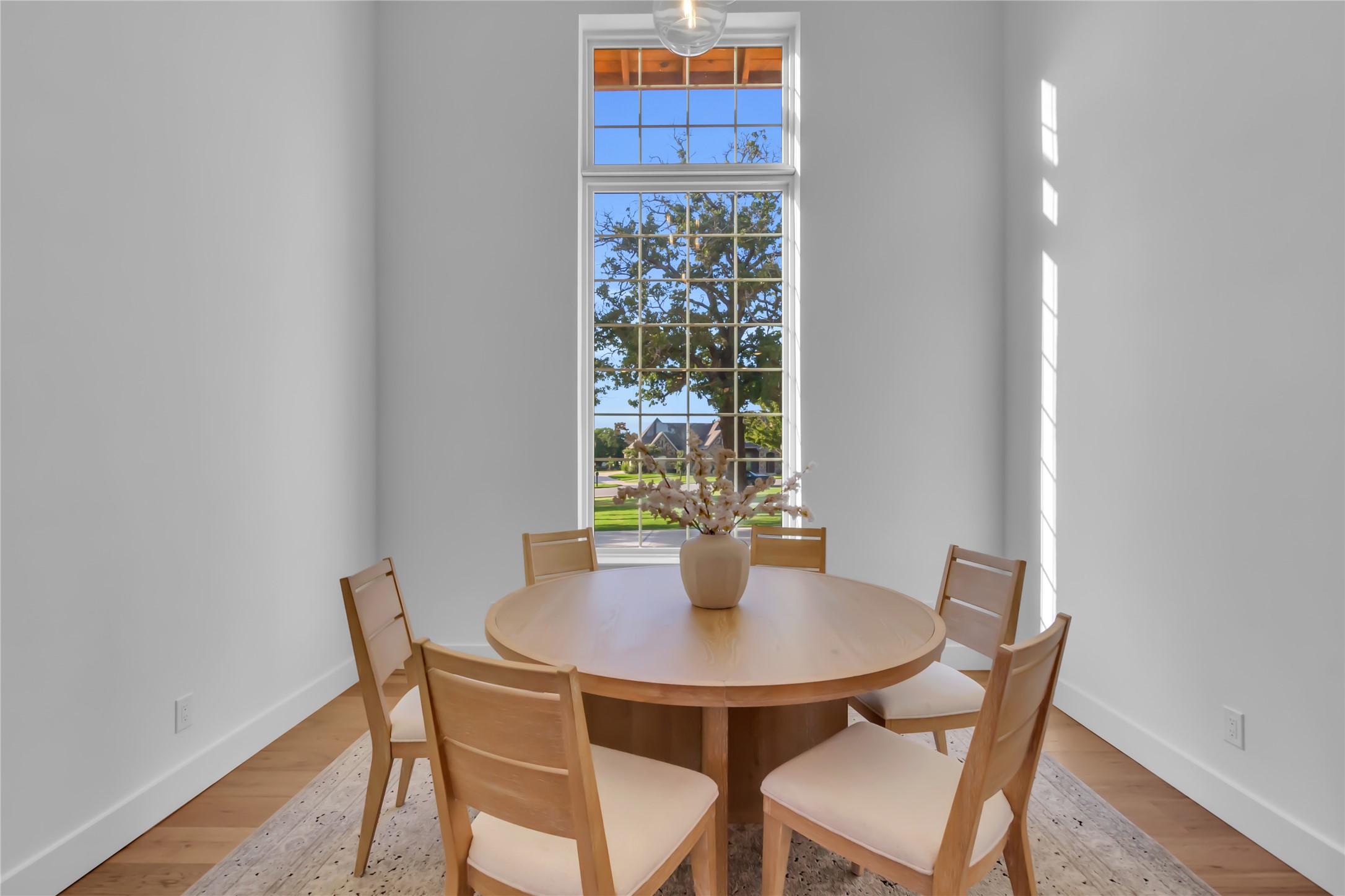 4020 Highland Oaks Lane