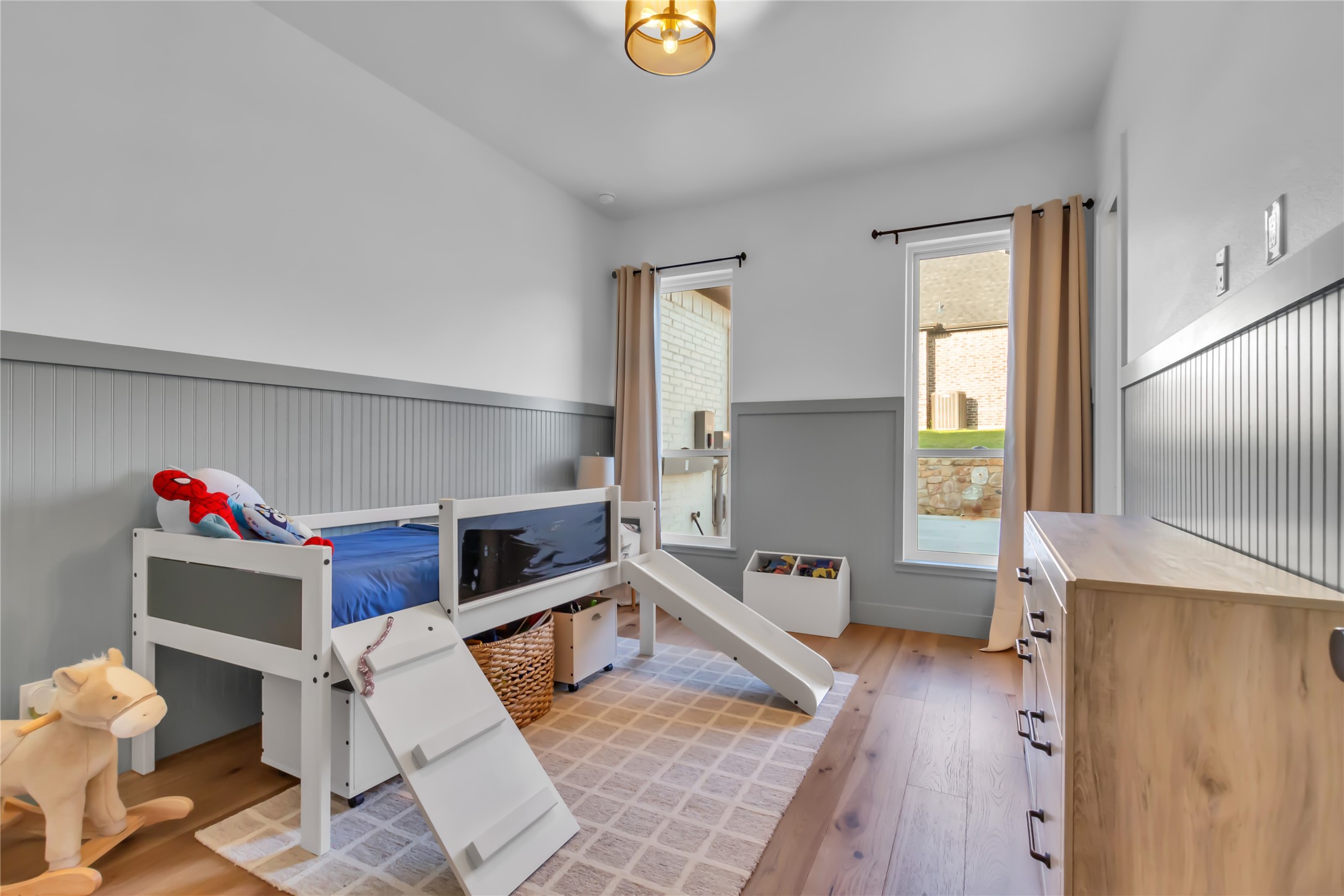 4020 Highland Oaks Lane