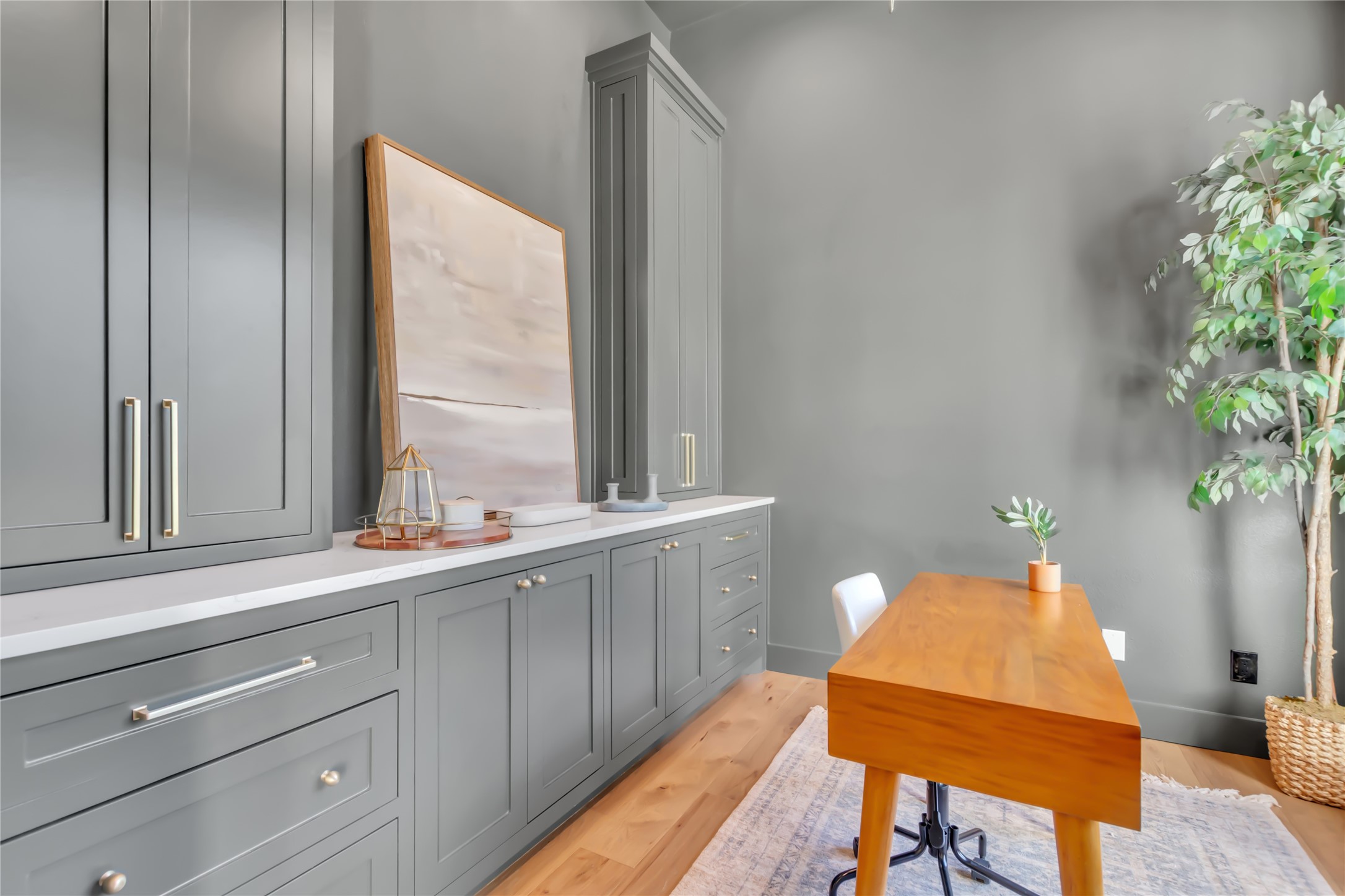 4020 Highland Oaks Lane