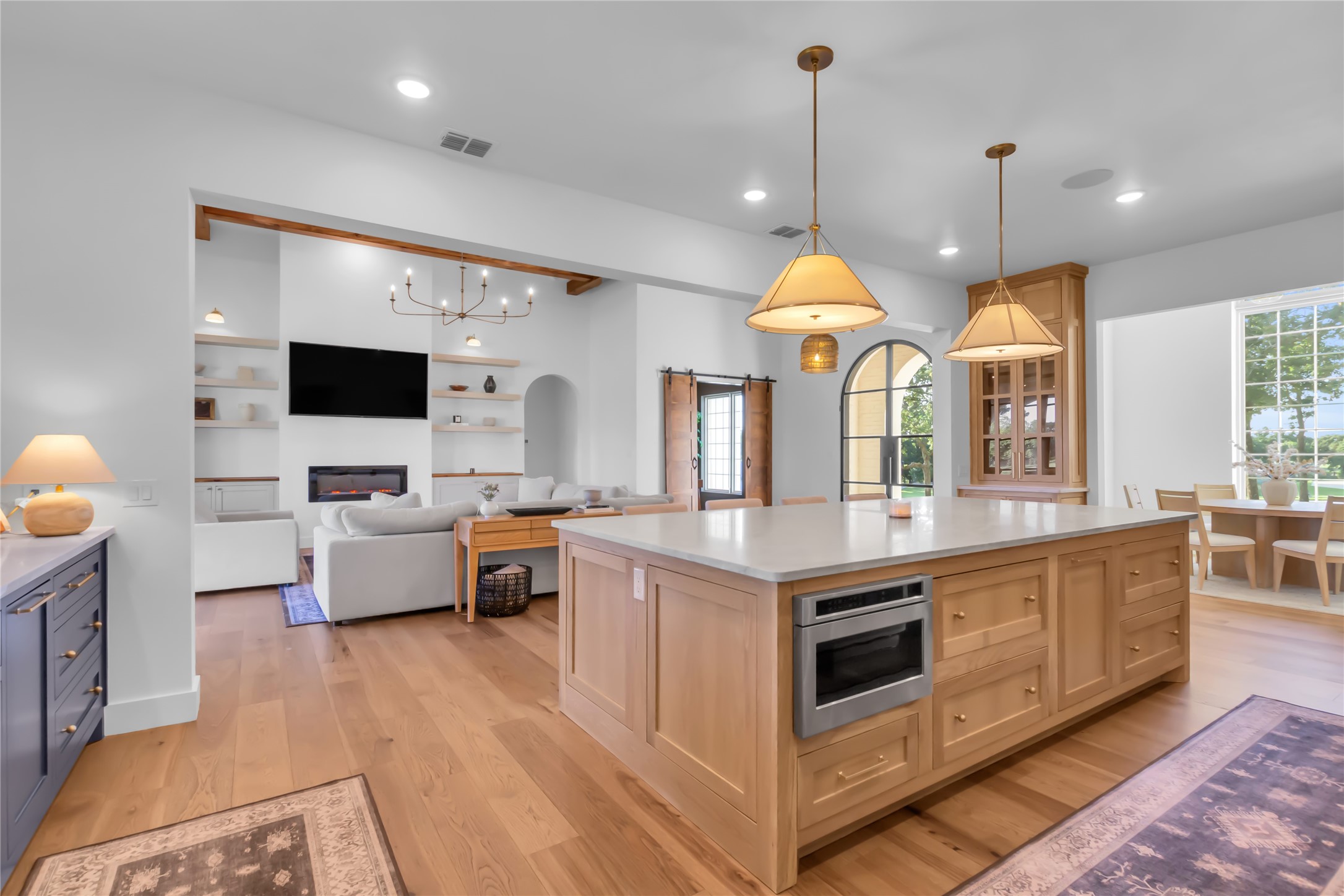 4020 Highland Oaks Lane