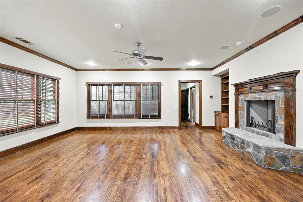 3328 W 4th Street
