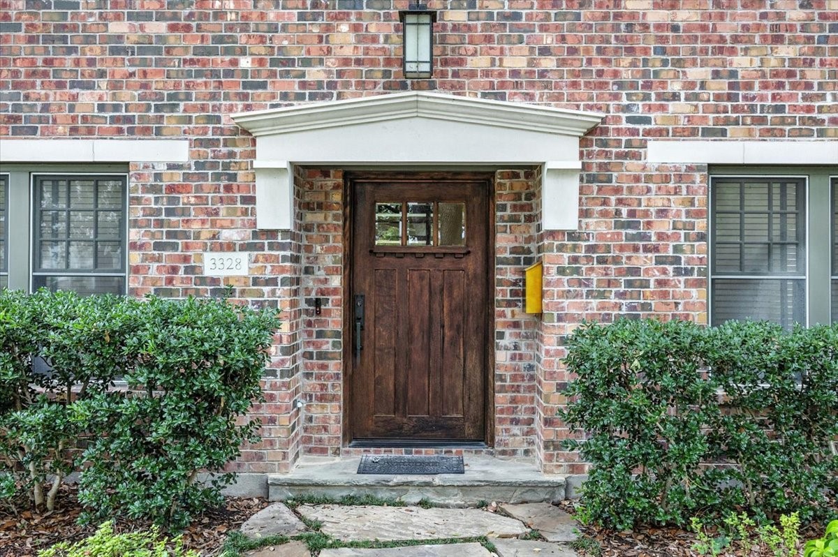 3328 W 4th Street
