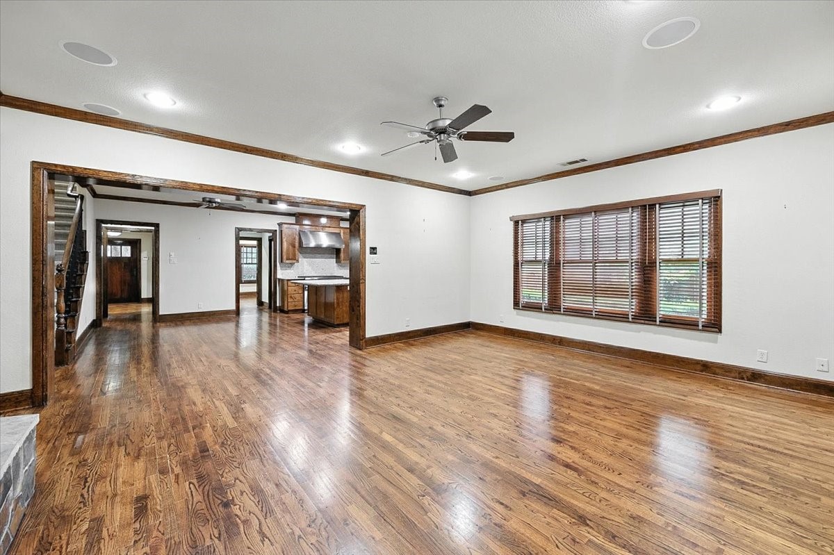 3328 W 4th Street