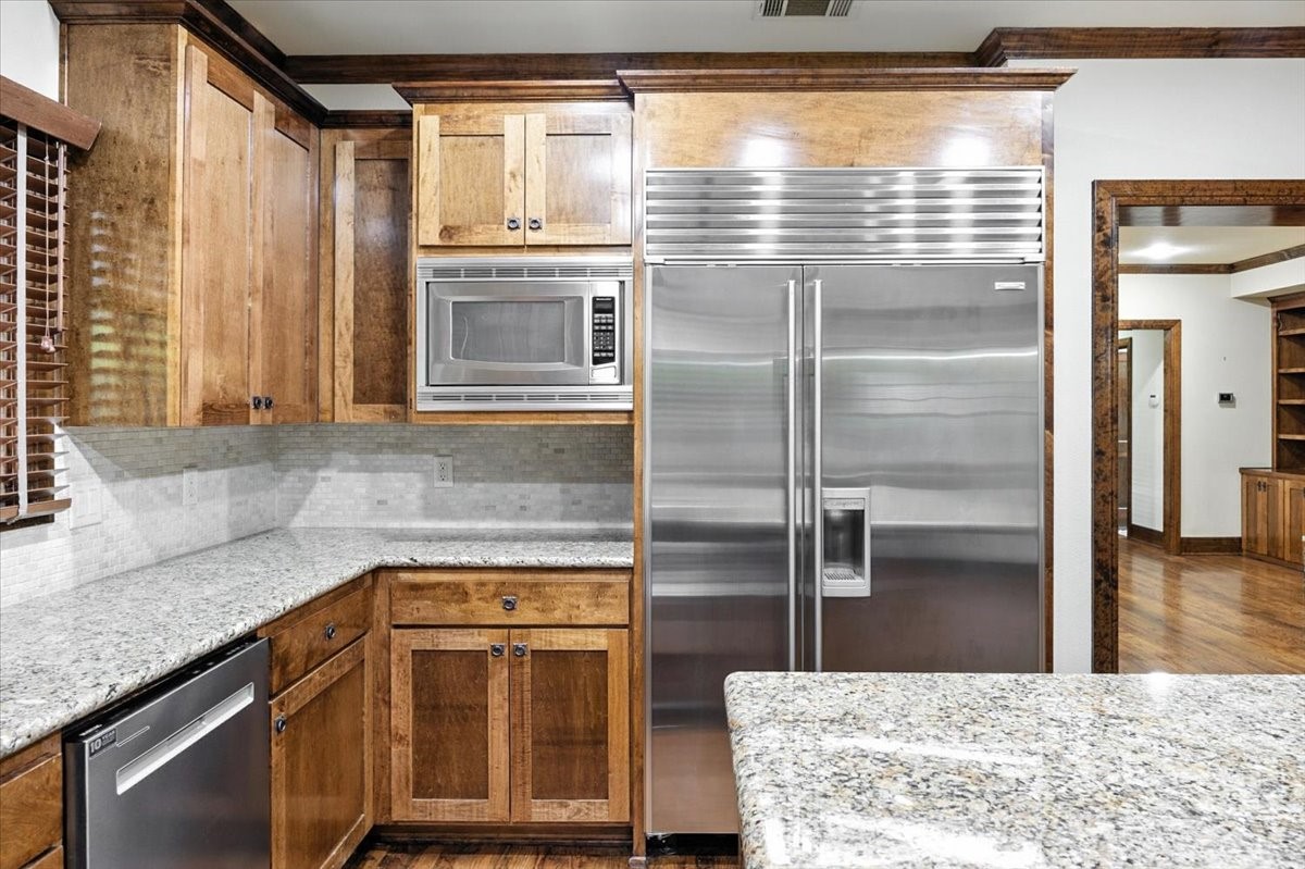3328 W 4th Street