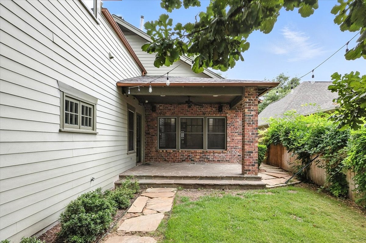 3328 W 4th Street
