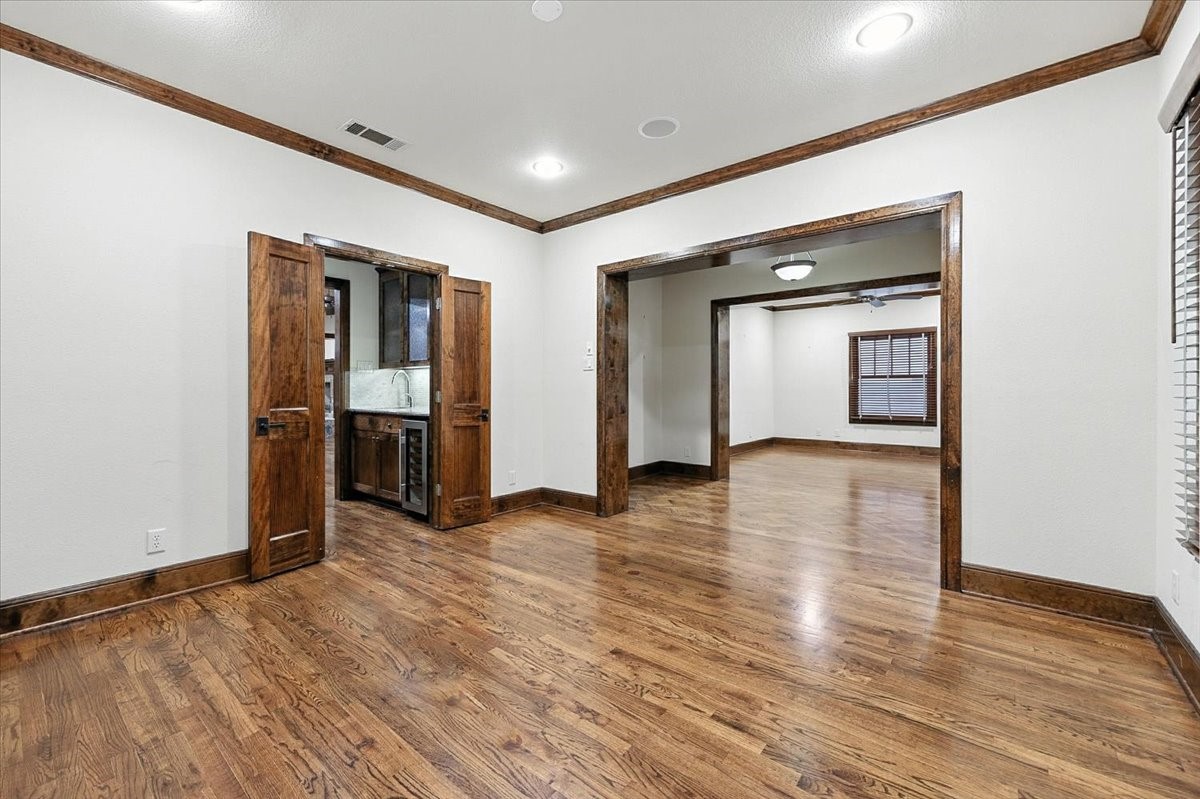 3328 W 4th Street