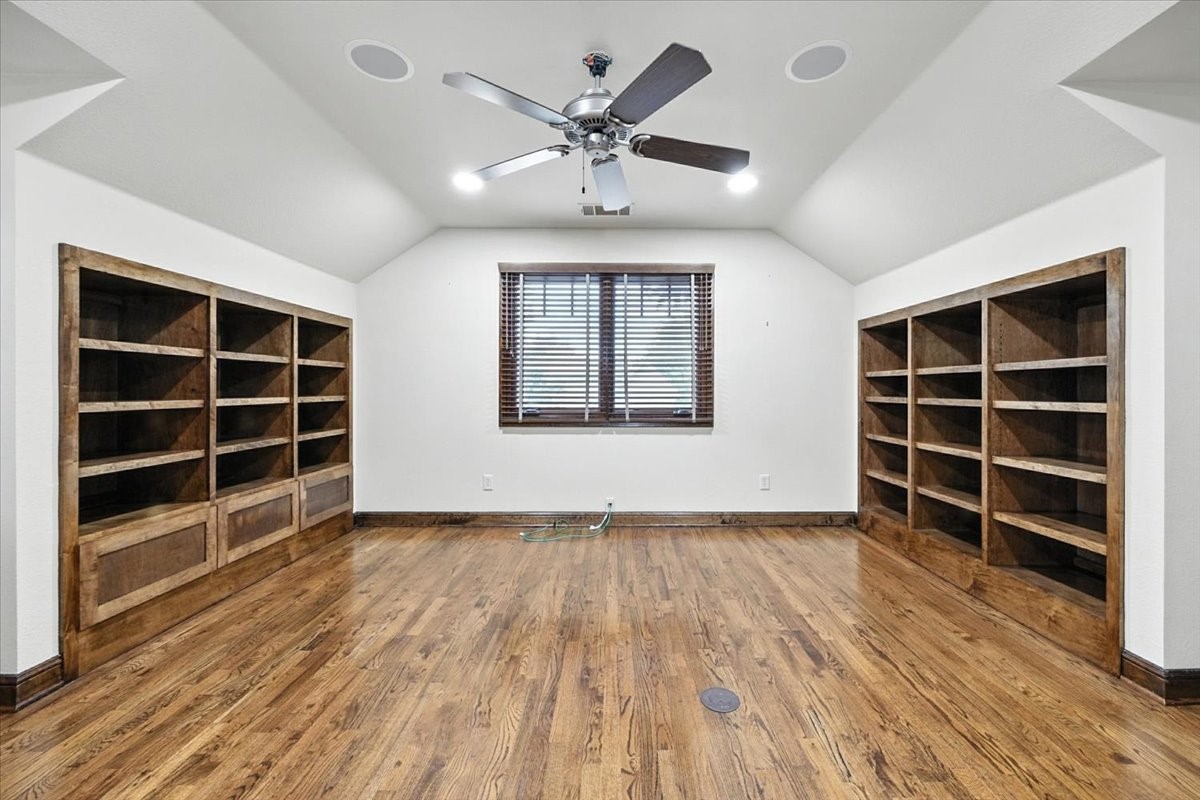 3328 W 4th Street