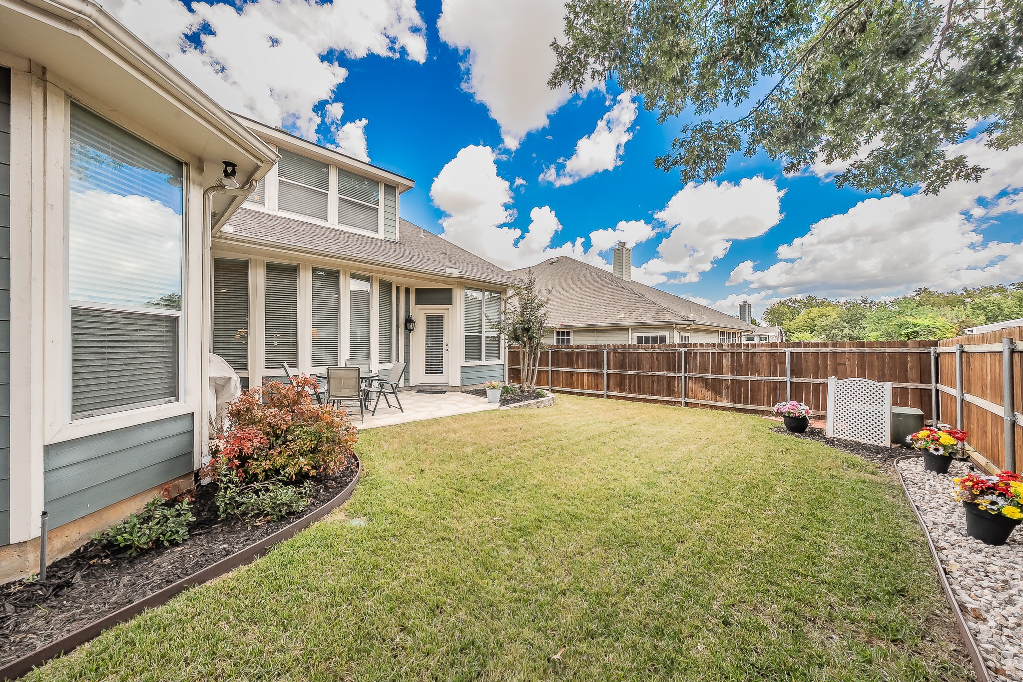 2404 Aramic Court