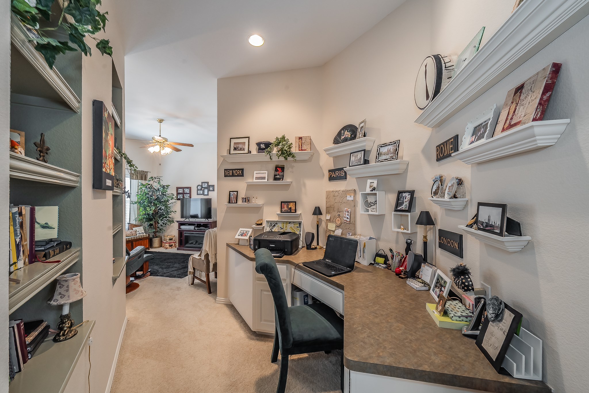 2404 Aramic Court