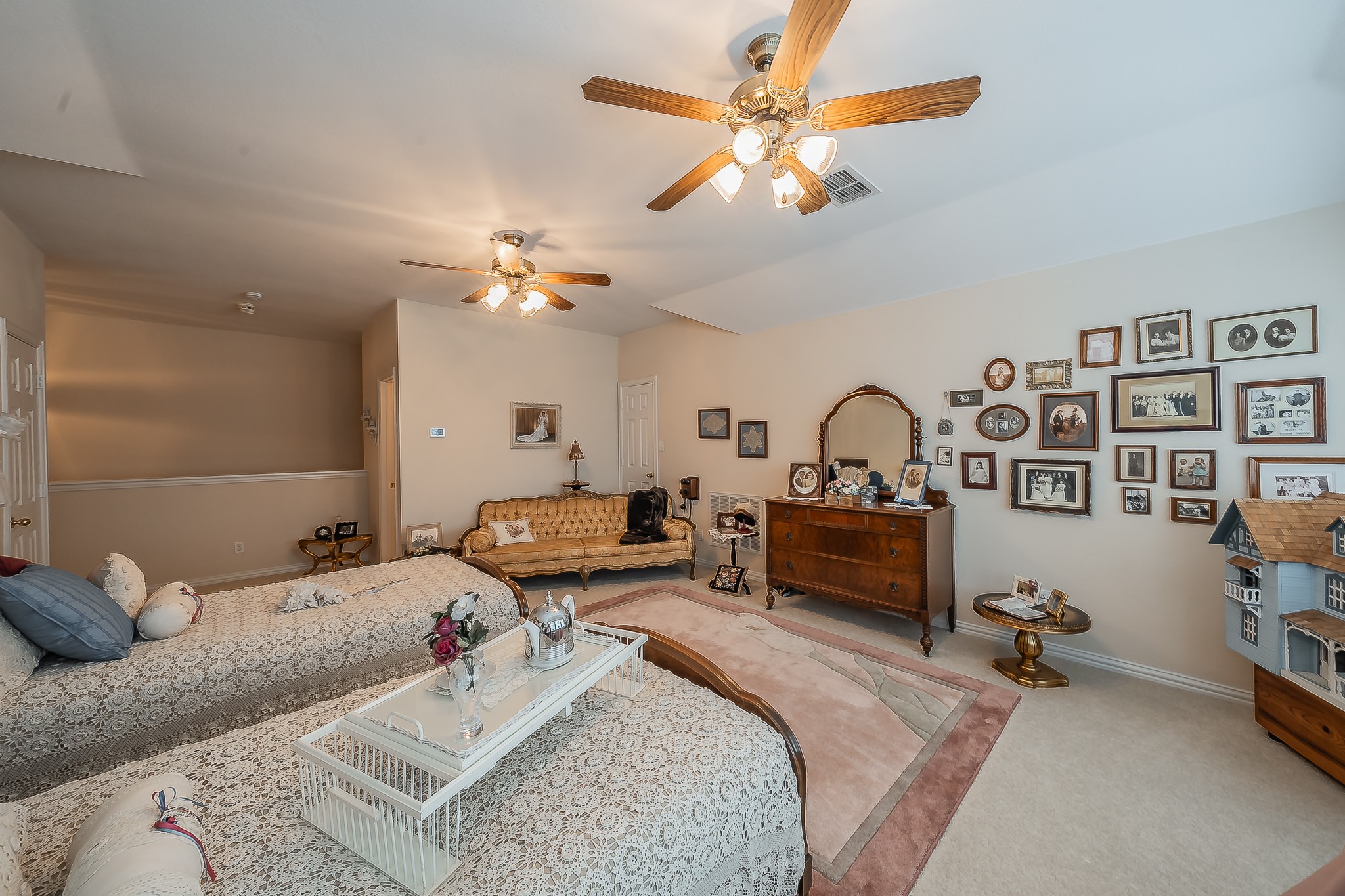 2404 Aramic Court