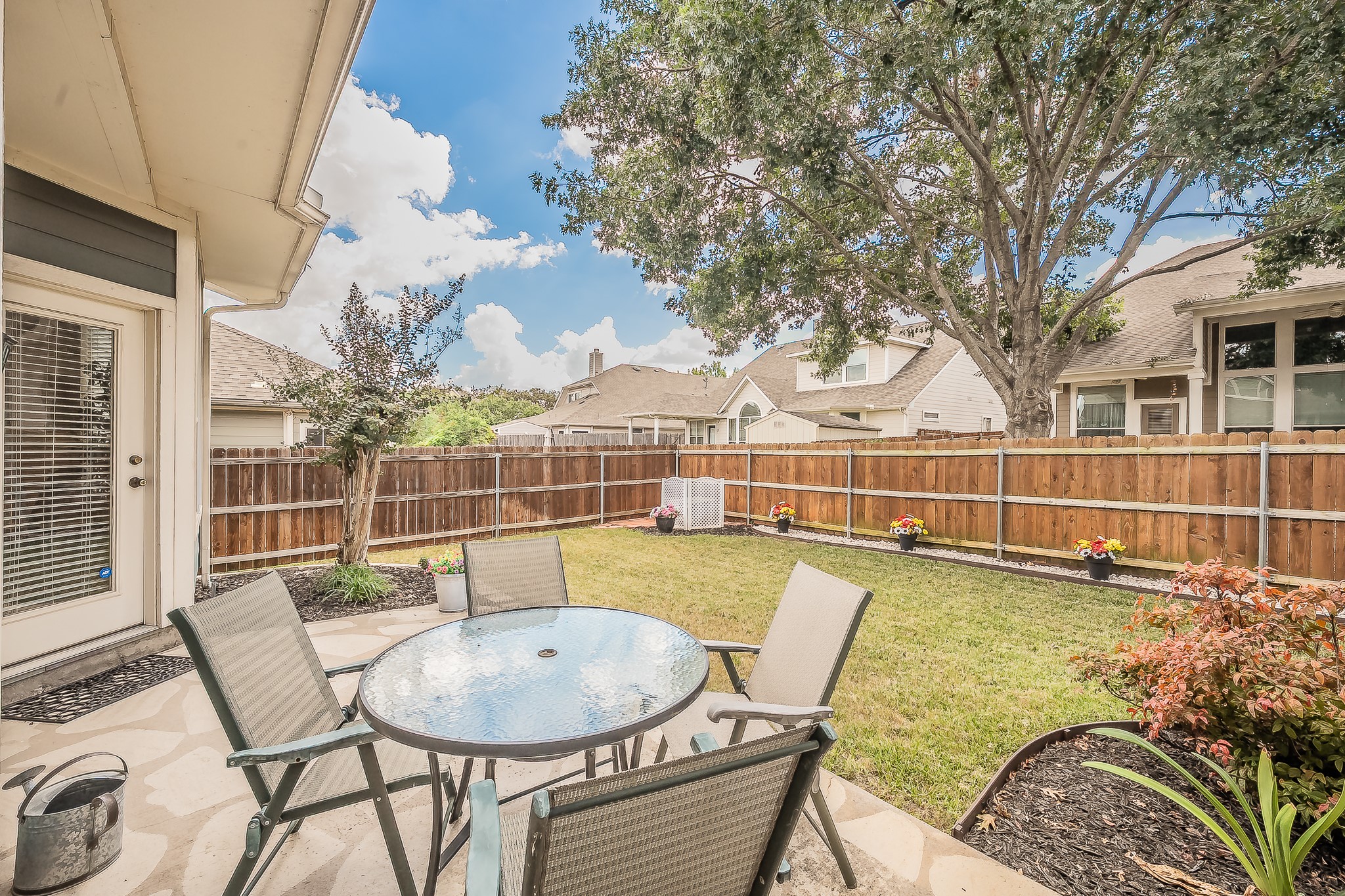 2404 Aramic Court
