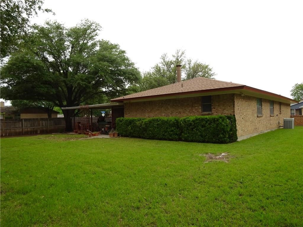 1900 Carla Avenue