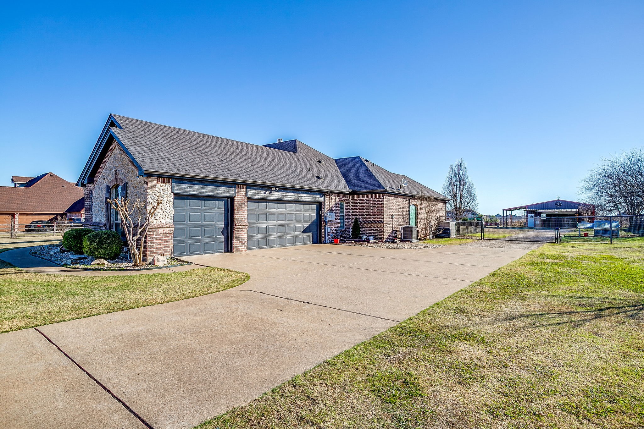 9409 County Road 915