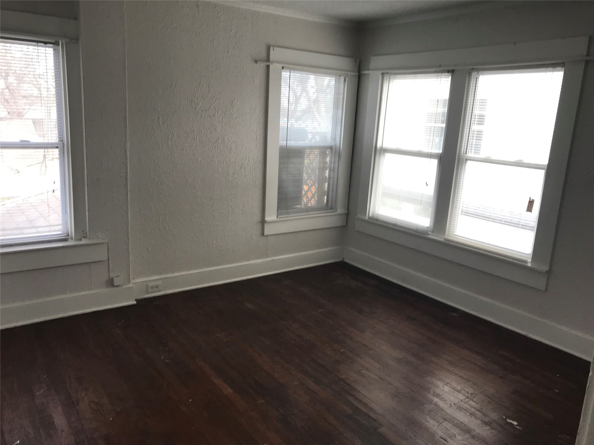 813 W 8th Street 2
