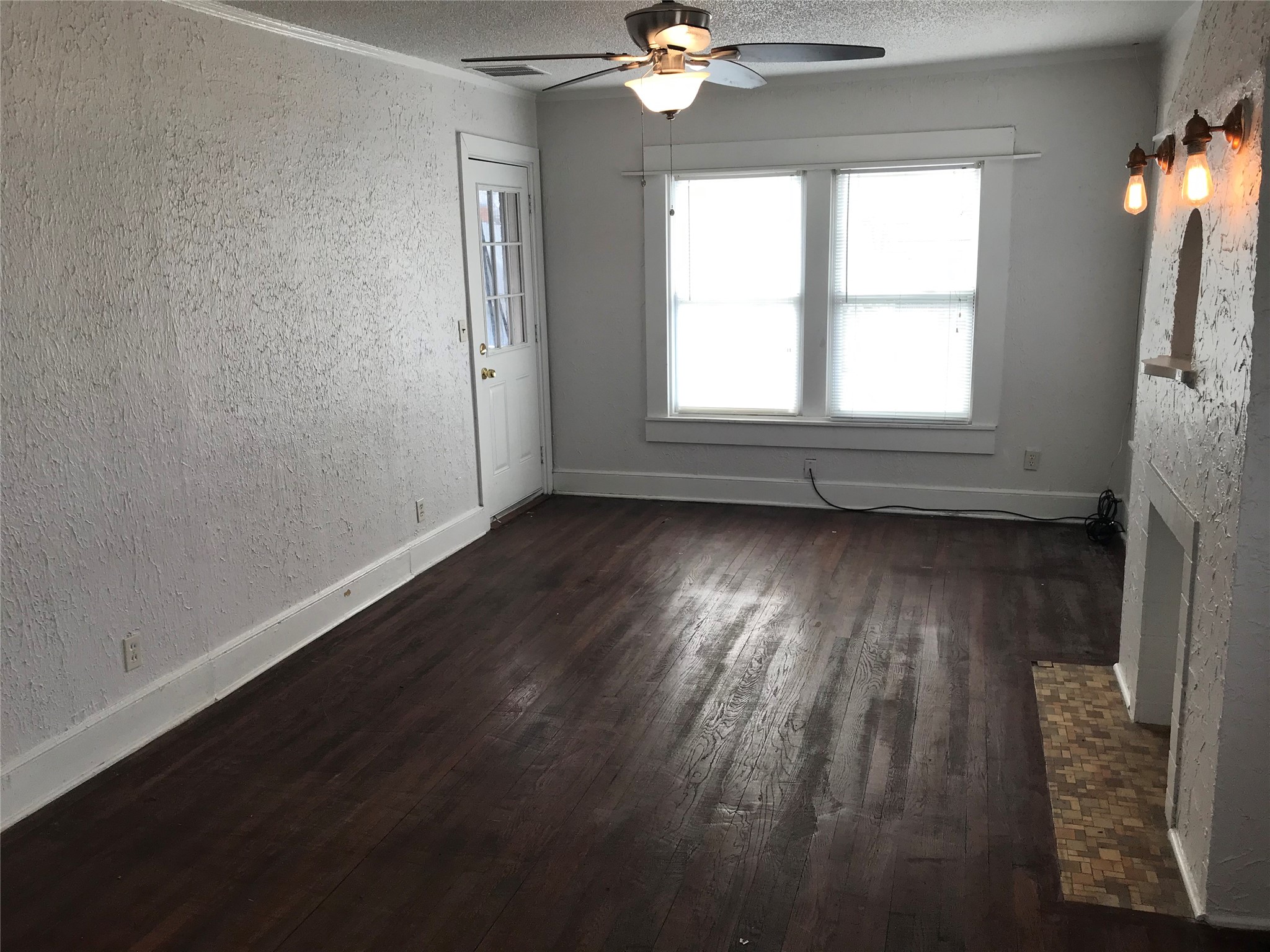 813 W 8th Street 2
