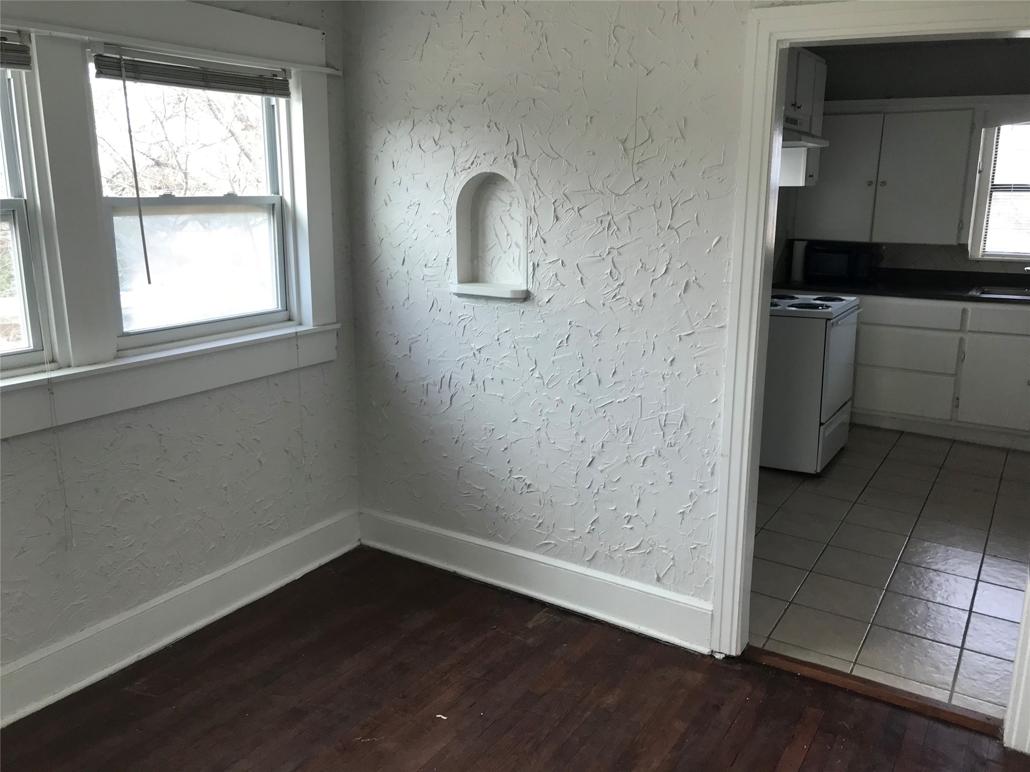 813 W 8th Street 2