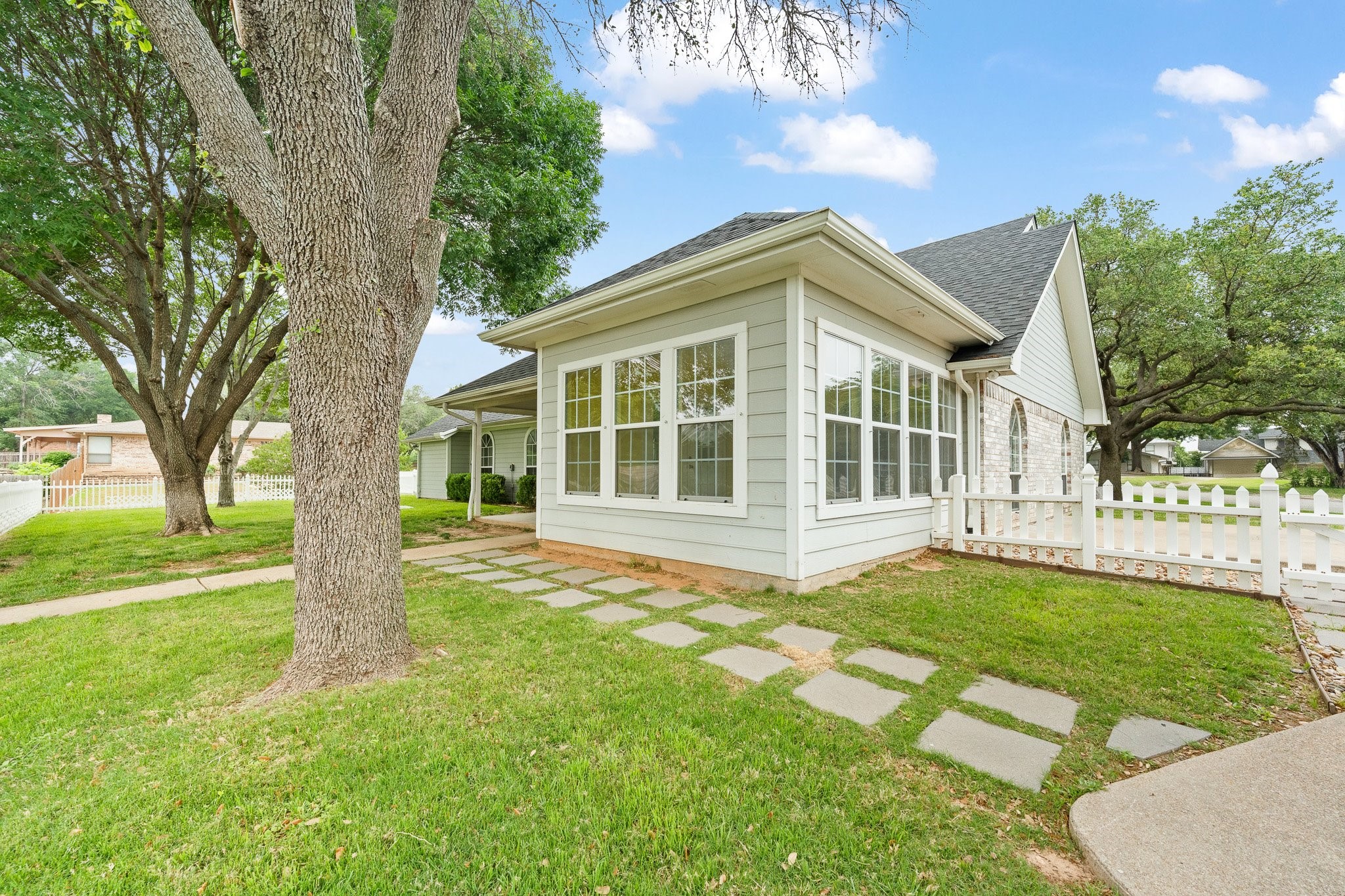 639 S Rough Creek Court