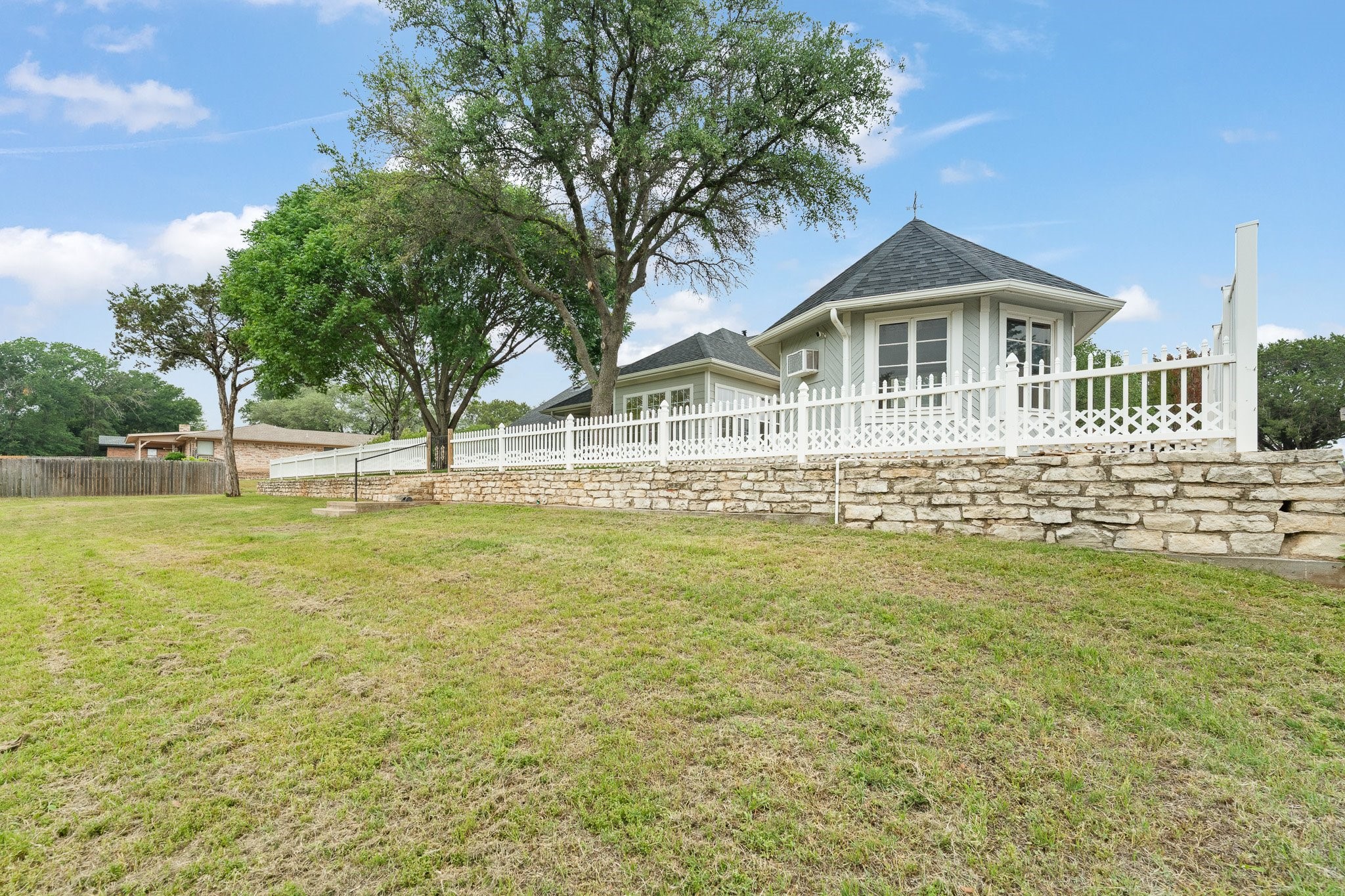 639 S Rough Creek Court