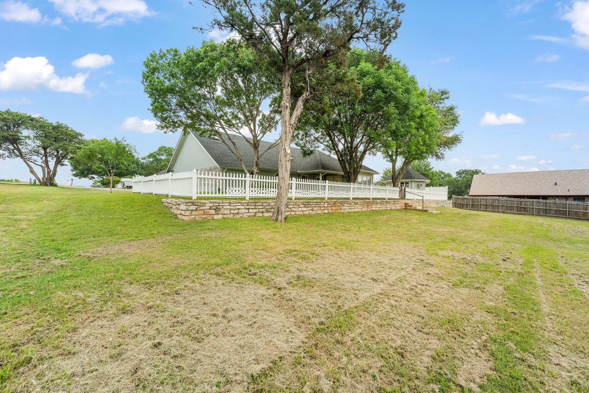 639 S Rough Creek Court