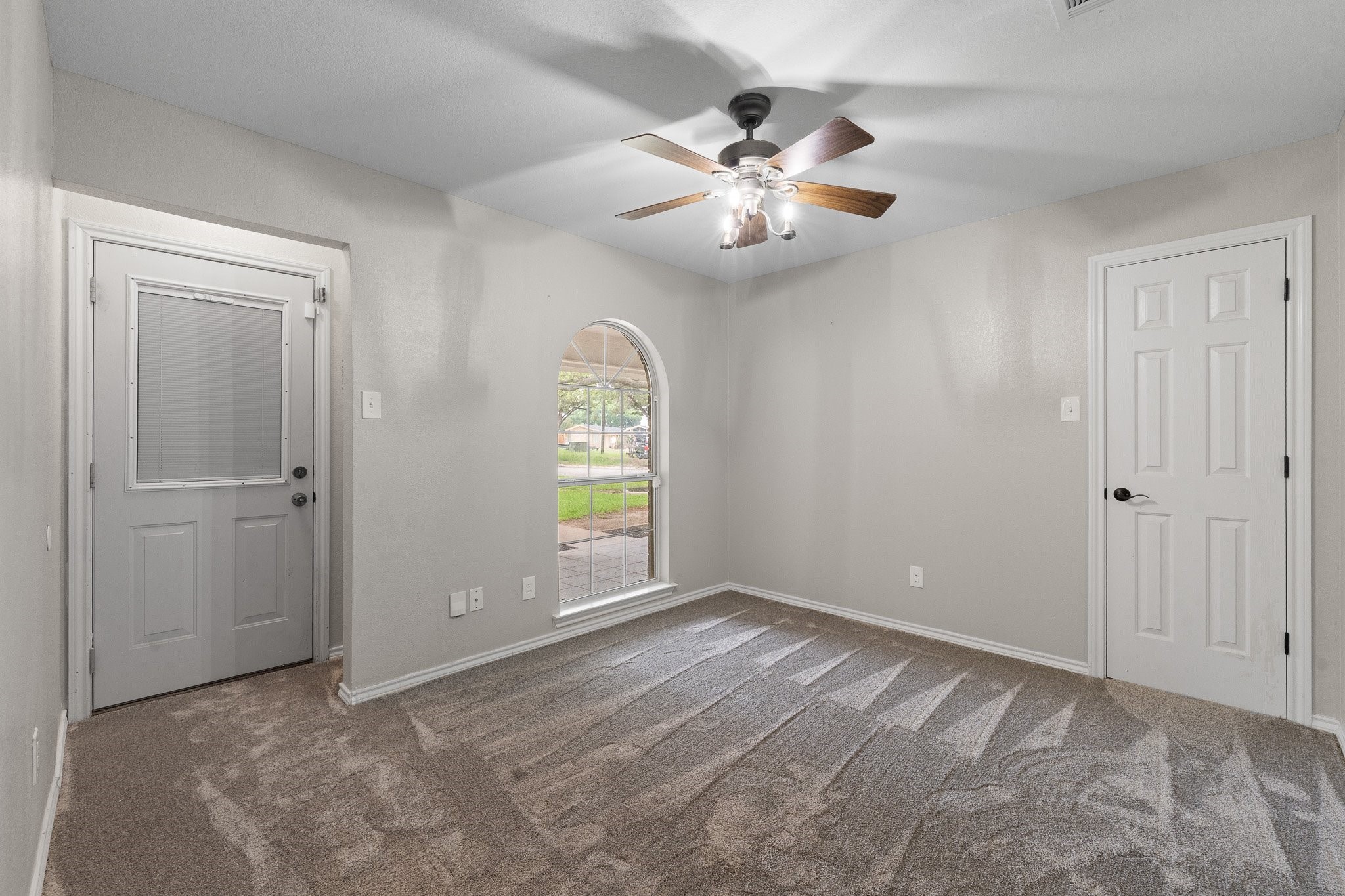 639 S Rough Creek Court