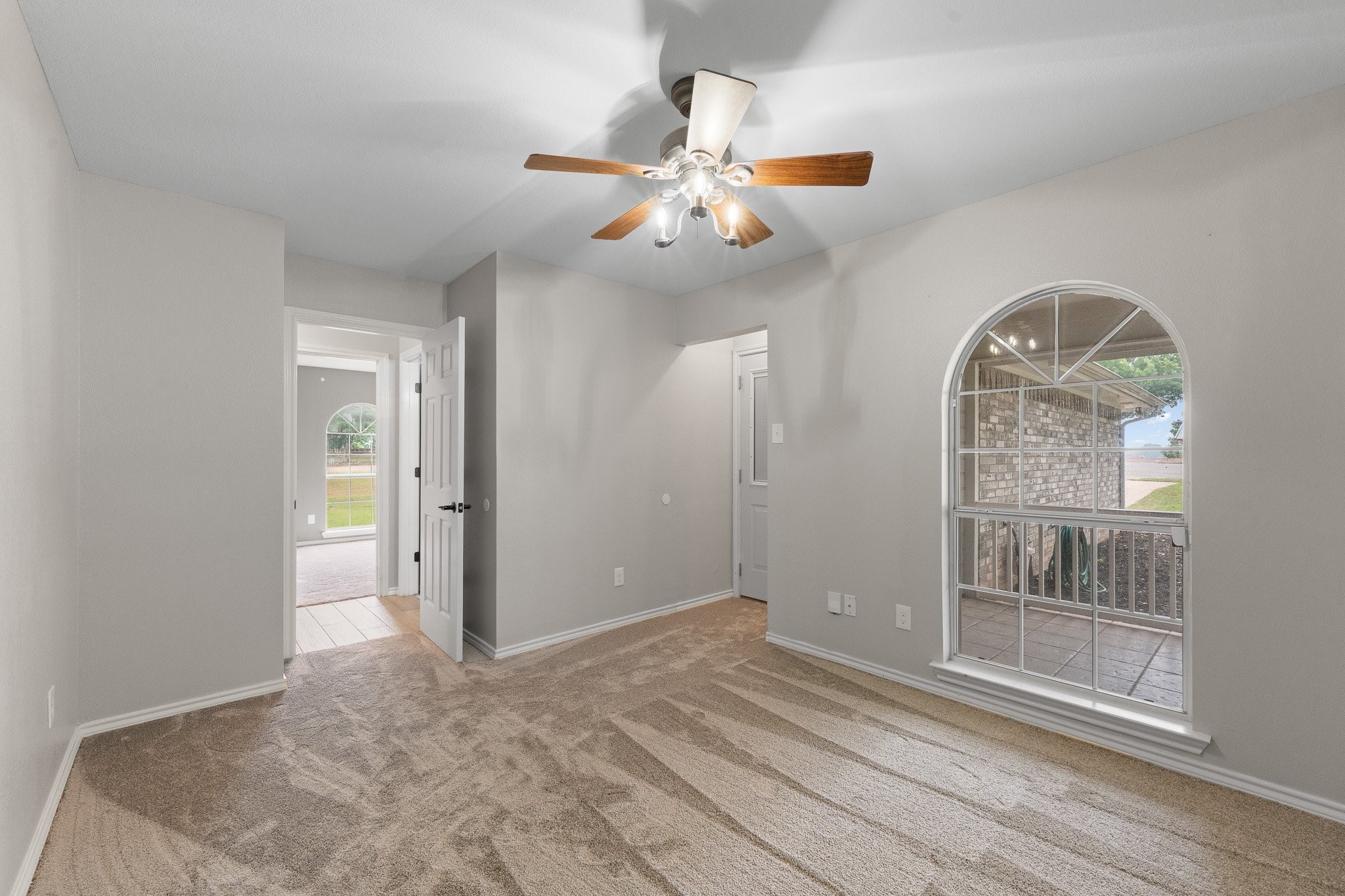 639 S Rough Creek Court