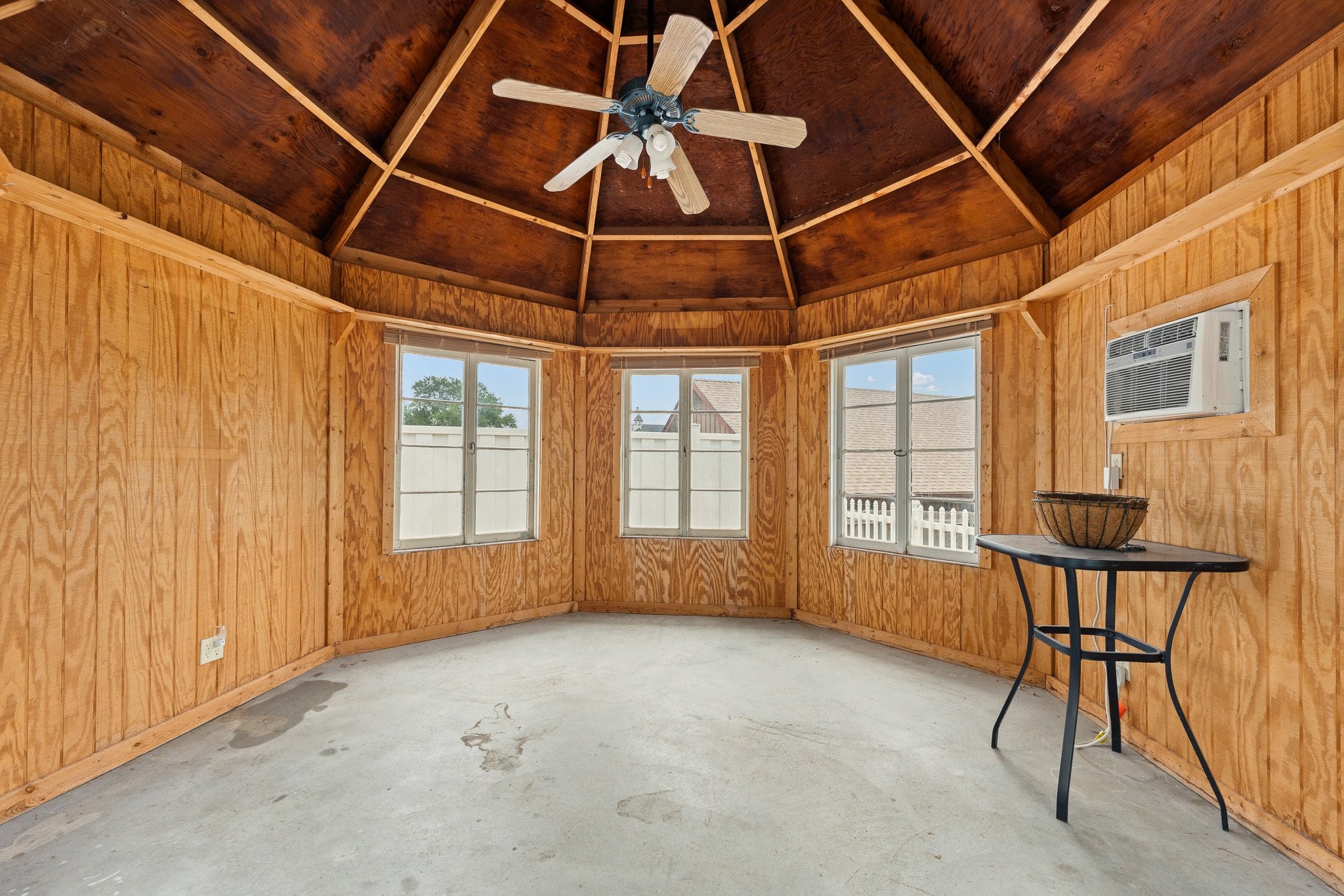 639 S Rough Creek Court