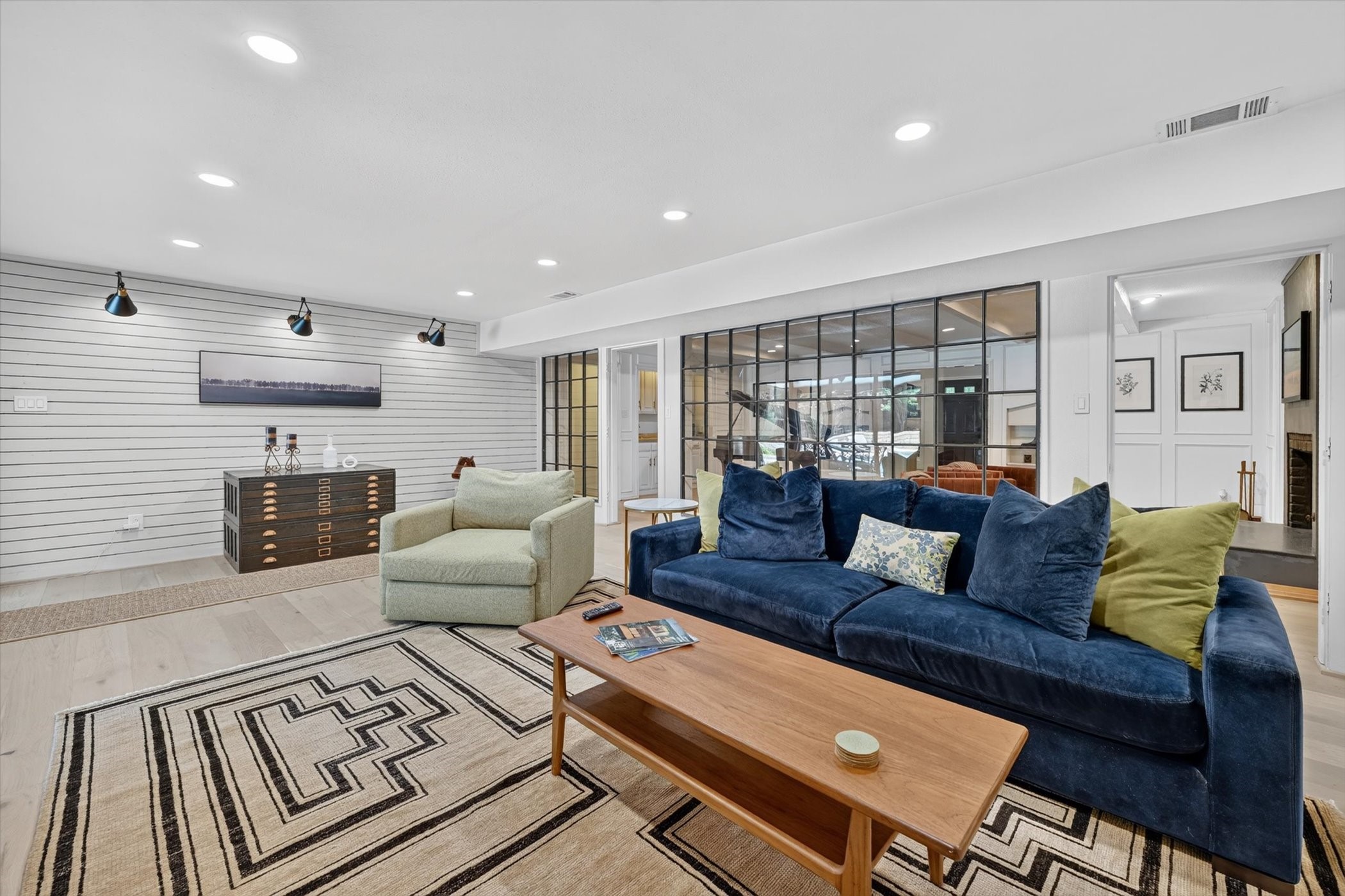 2304 Wakeforest Court