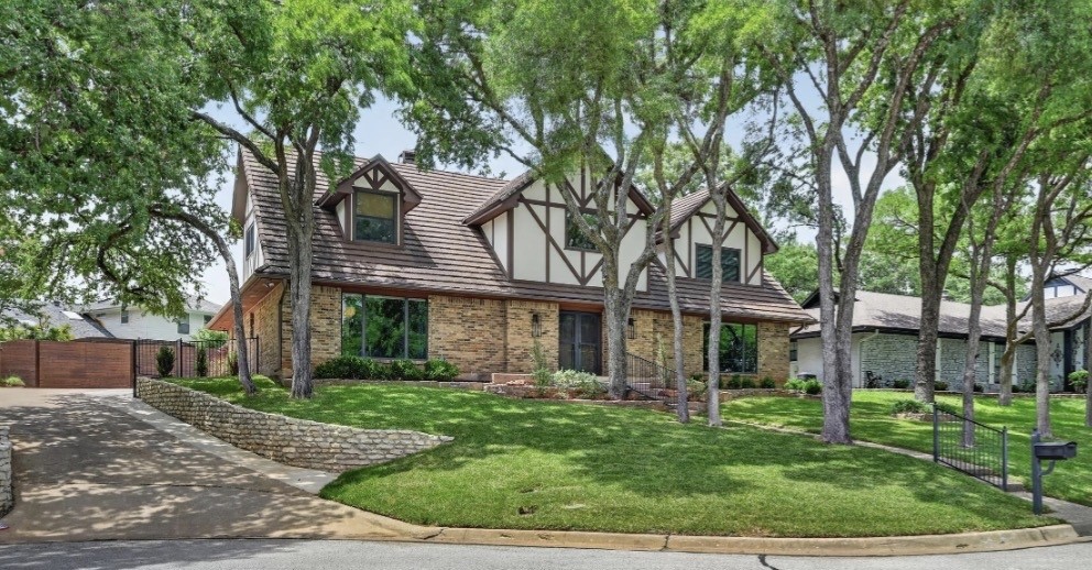 2304 Wakeforest Court