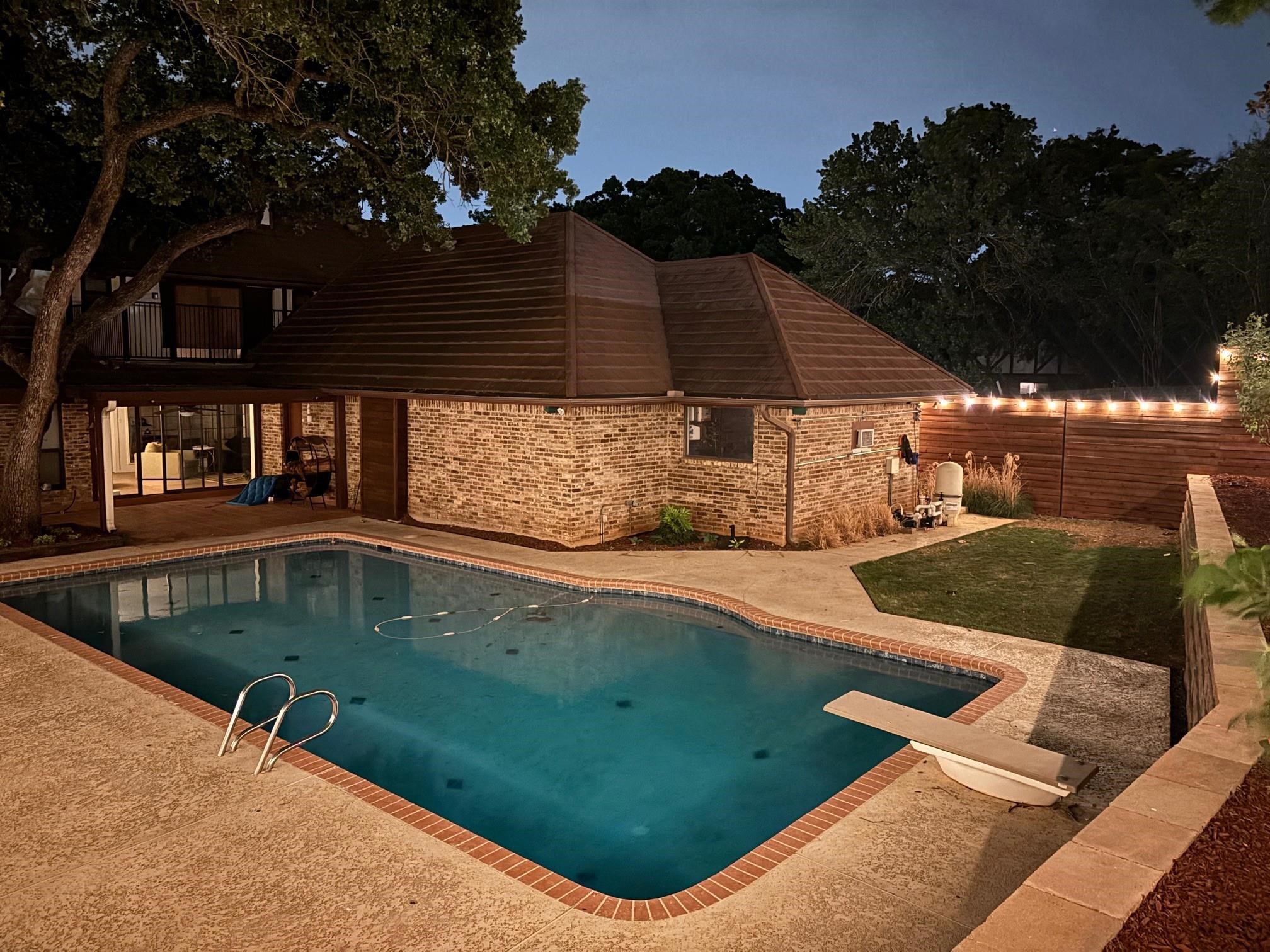 2304 Wakeforest Court