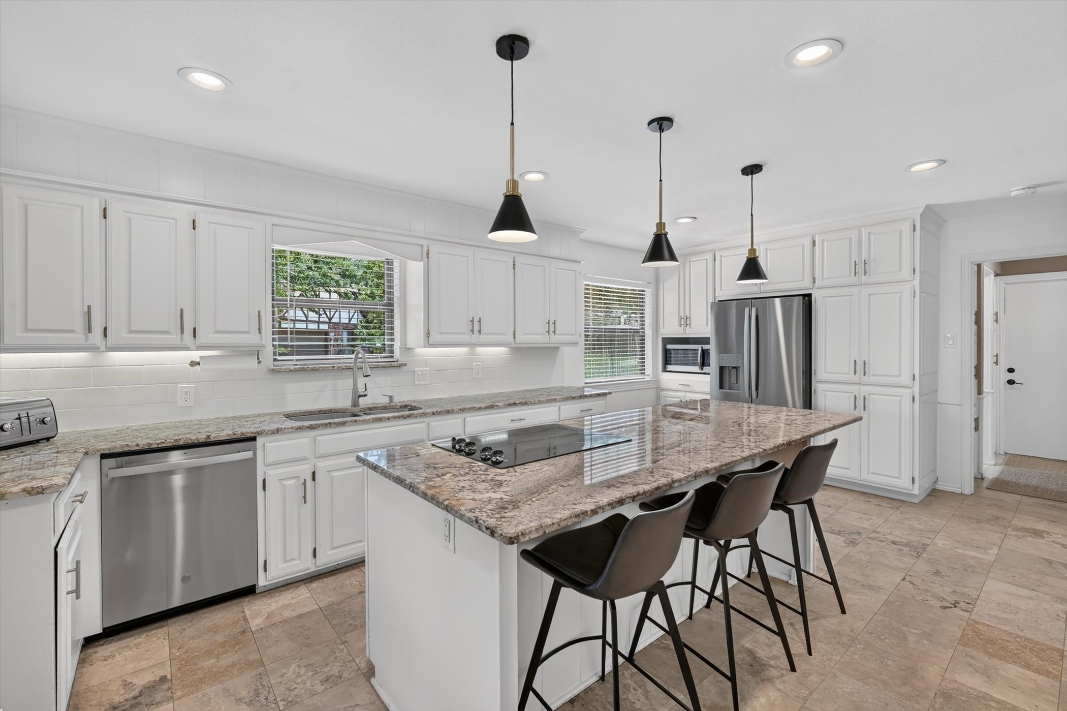 2304 Wakeforest Court