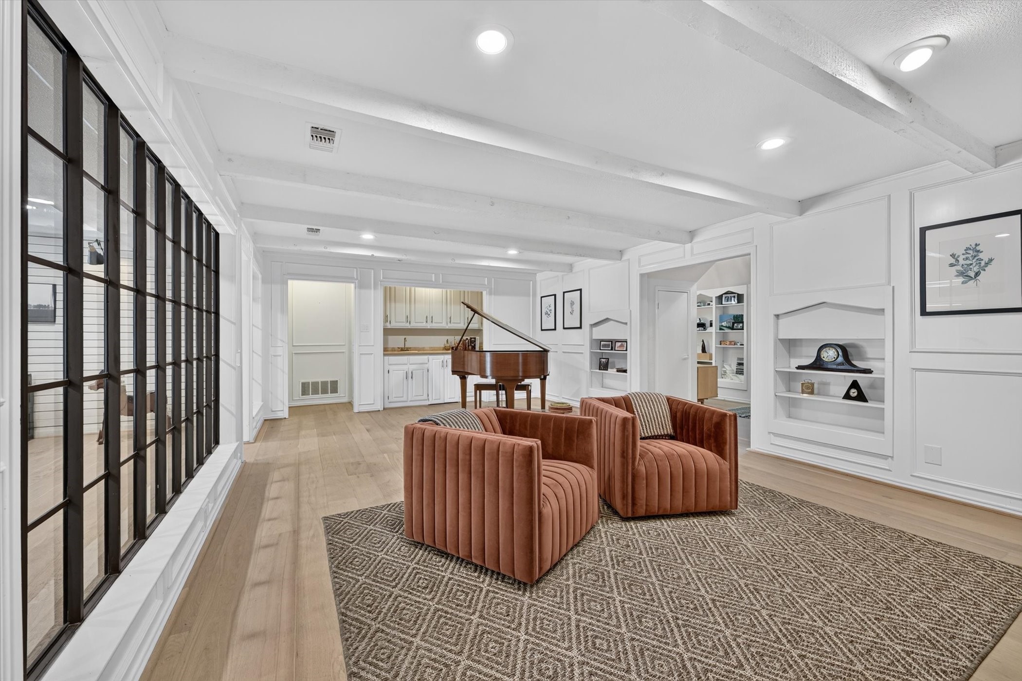 2304 Wakeforest Court