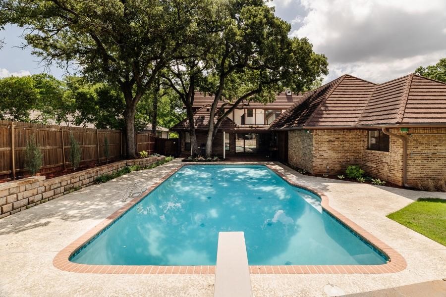 2304 Wakeforest Court