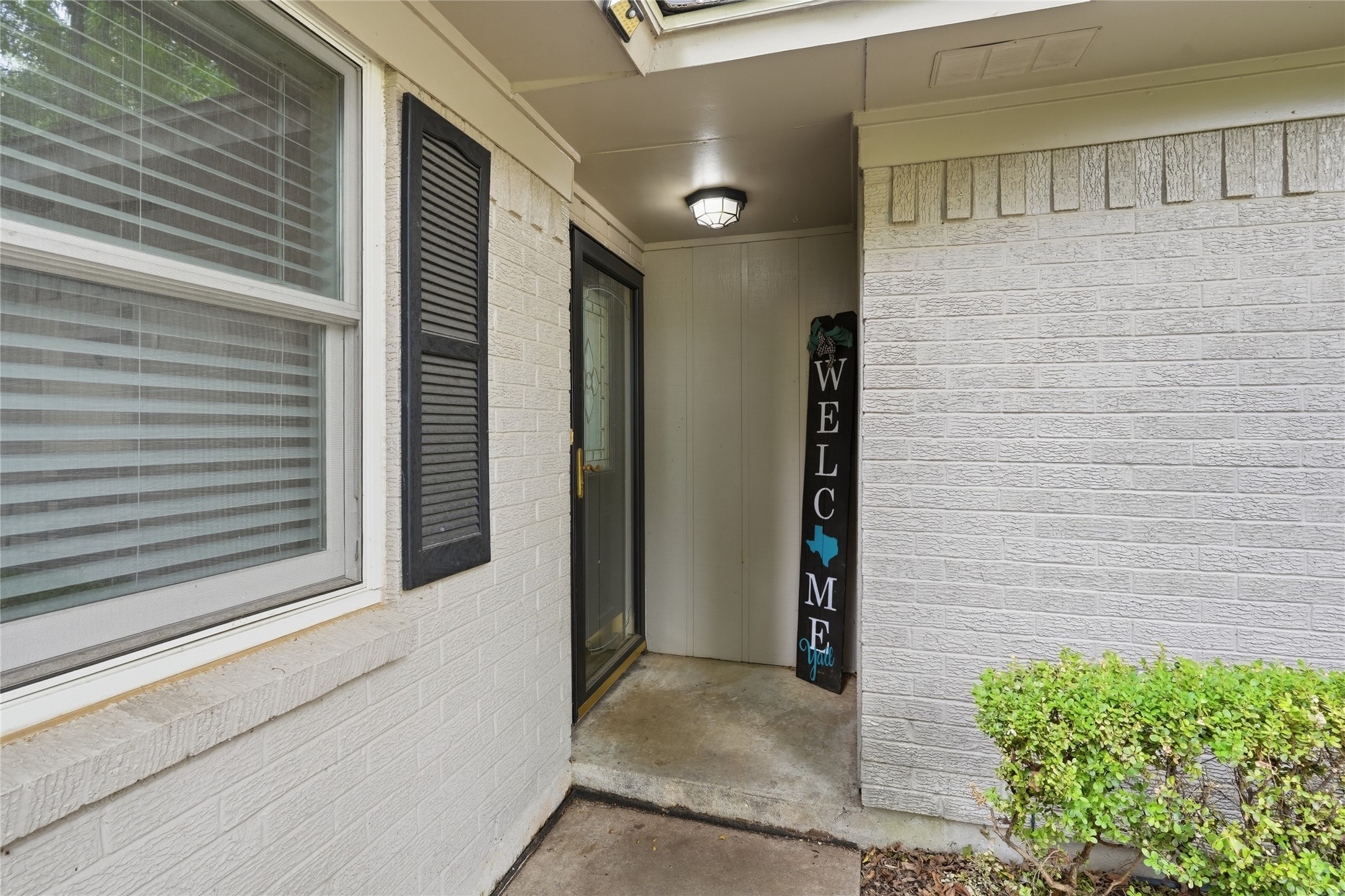 3004 Montclair Place